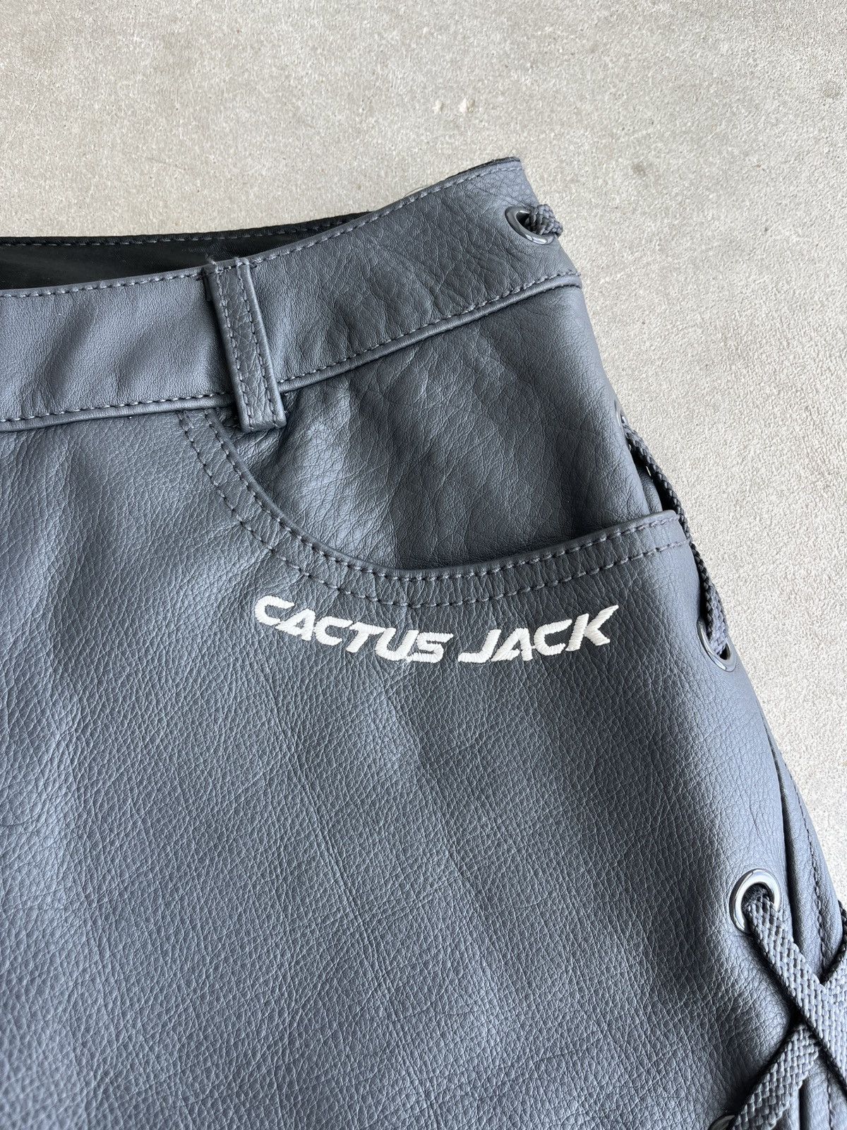 Jordan Brand × Travis Scott Jordan x Travis Scott Leather Pants (unisex) Size US 28 / EU 44 - 3 Thumbnail