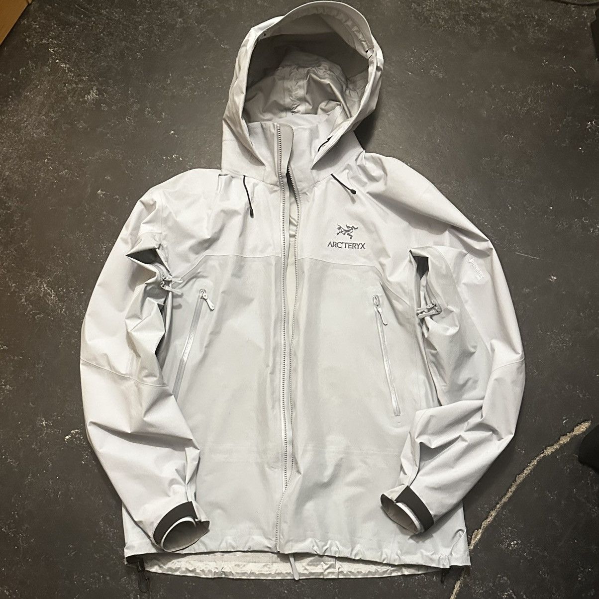 Arc'teryx Beta AR - Lucent | Grailed