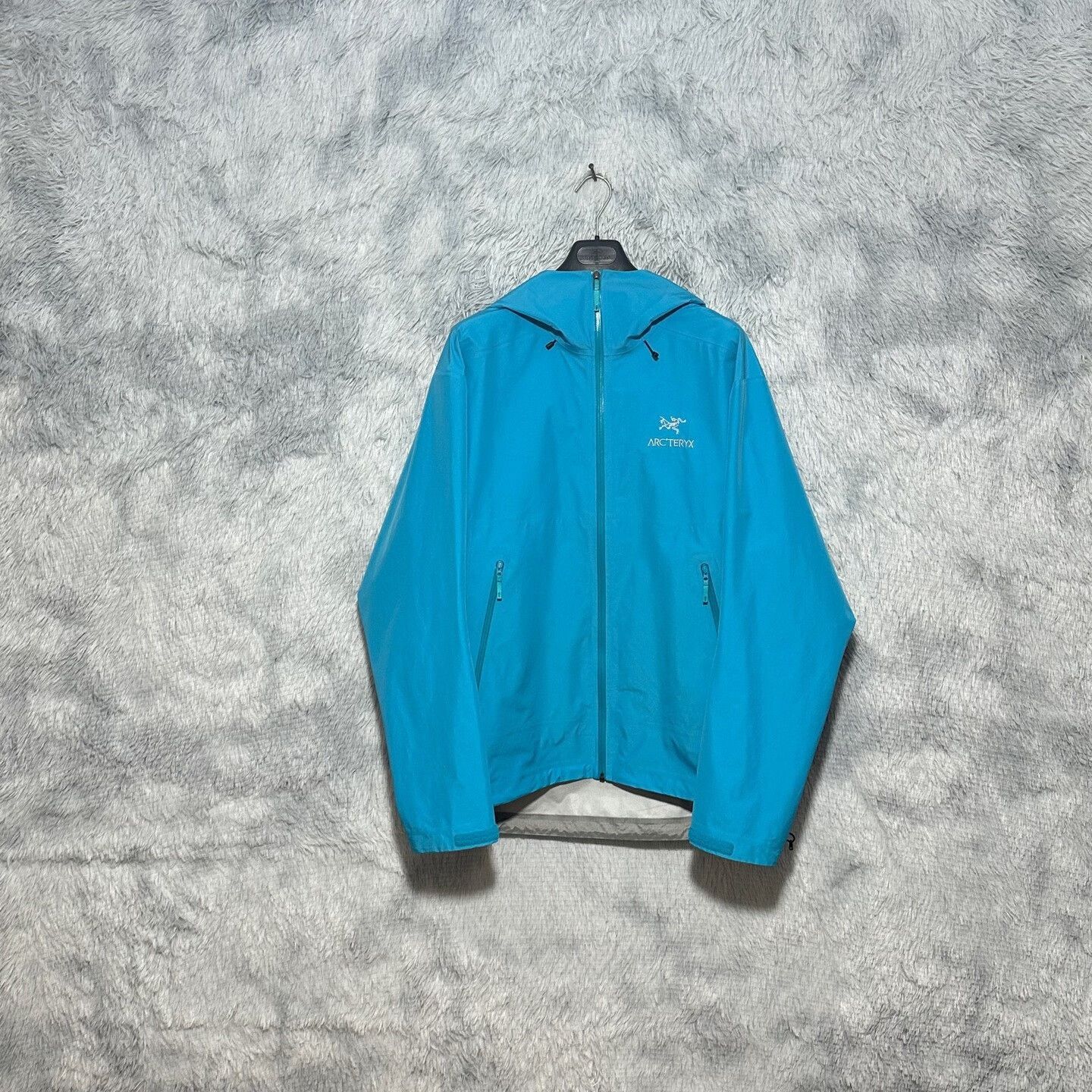 Arc'teryx Arcteryx Beta LT Jacket Waterproof Hooded Coat Size US XL / EU 56 / 4 - 1 Thumbnail