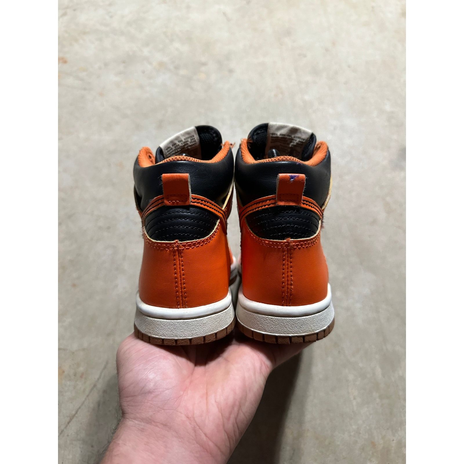 Nike Nike Dunk High GS Safety Orange Halloween Pumpkin 4Y/5.5W Size US 5.5 / IT 35.5 - 4 Thumbnail
