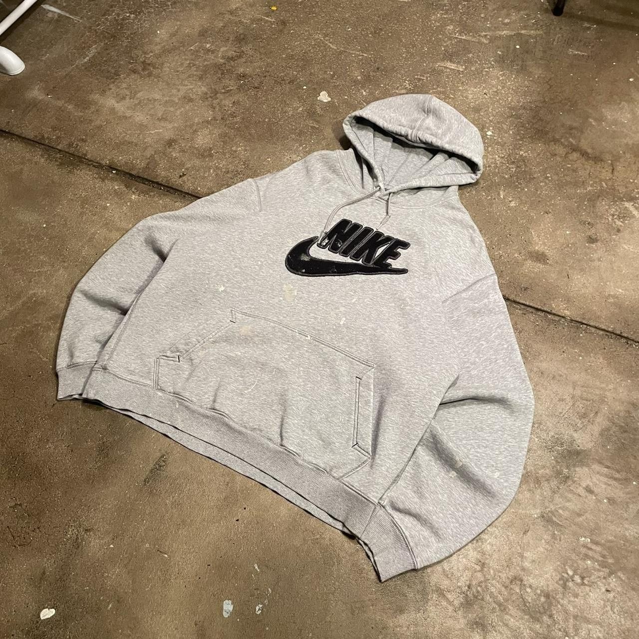 Nike 2000s Nike Gray Hoodie Cool Paint Splash On Front Size XL Size US XL / EU 56 / 4 - 1 Thumbnail