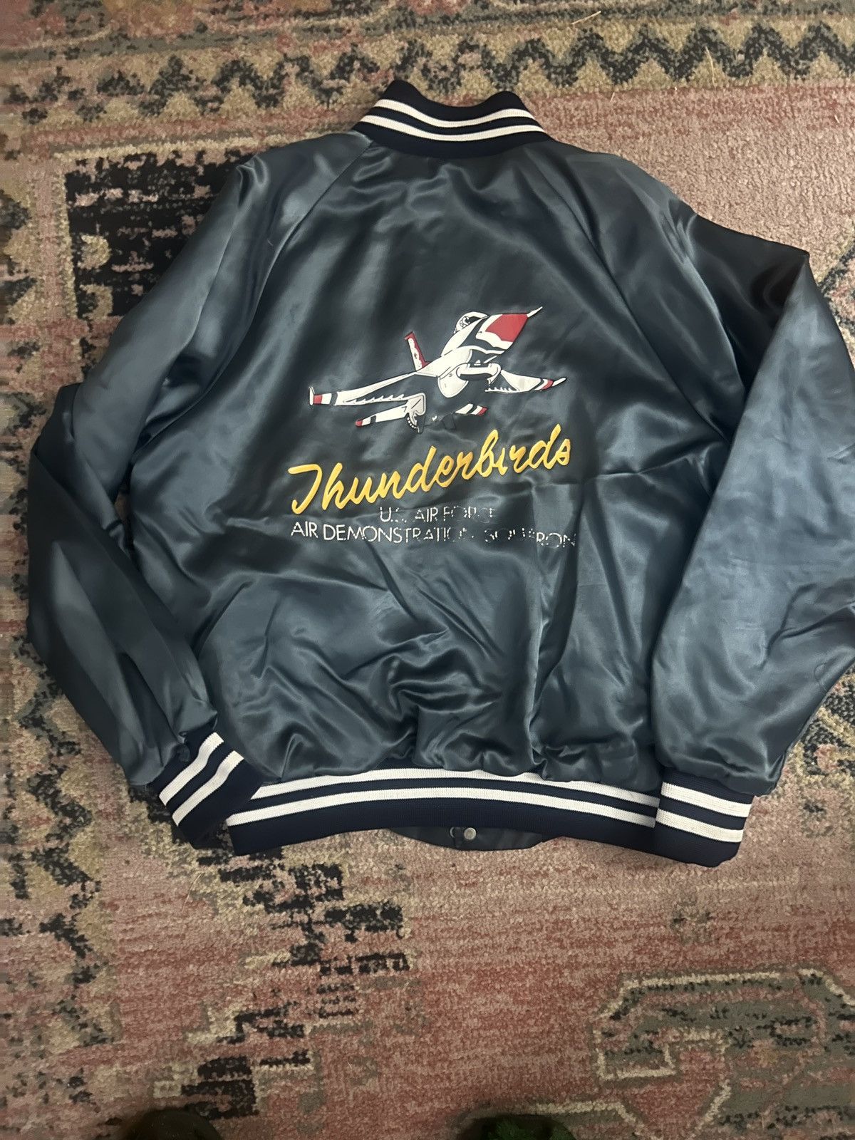 Vintage Vintage 80s USAF Thunderbirds Satin Bomber Jacket Size US L / EU 52-54 / 3 - 4 Thumbnail