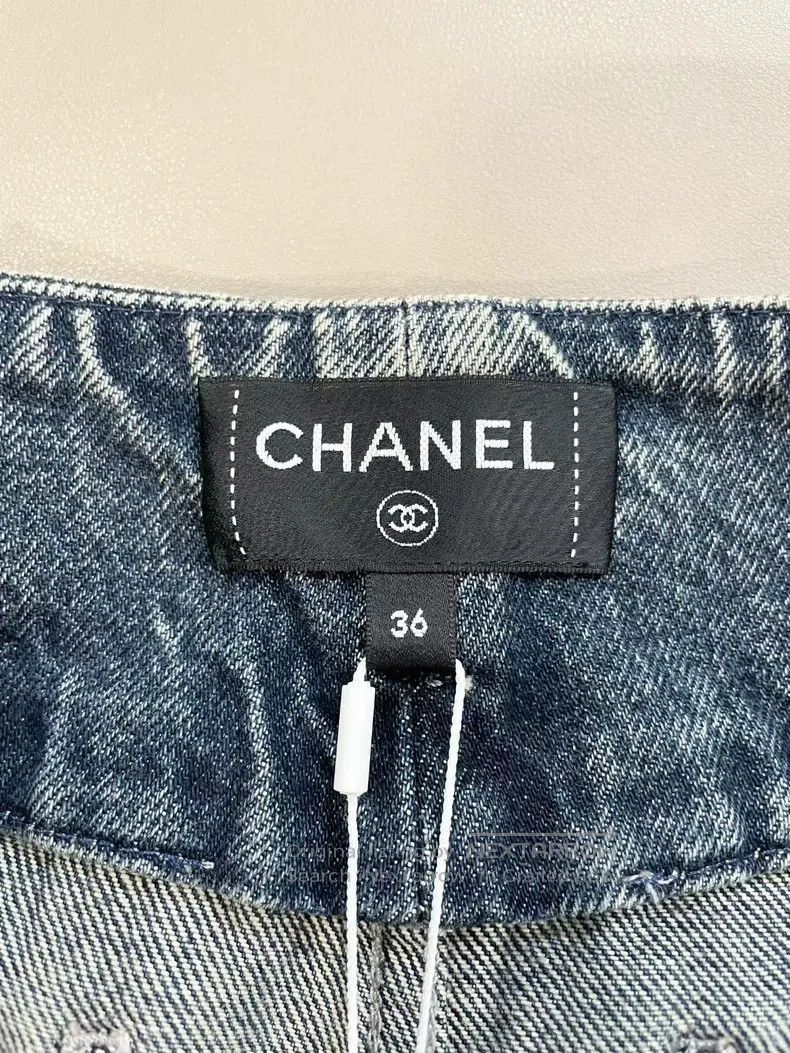 Chanel Chanel 25B Broken Flower Stitching Jeans Size 24" / US 00 / IT 34 - 2 Thumbnail