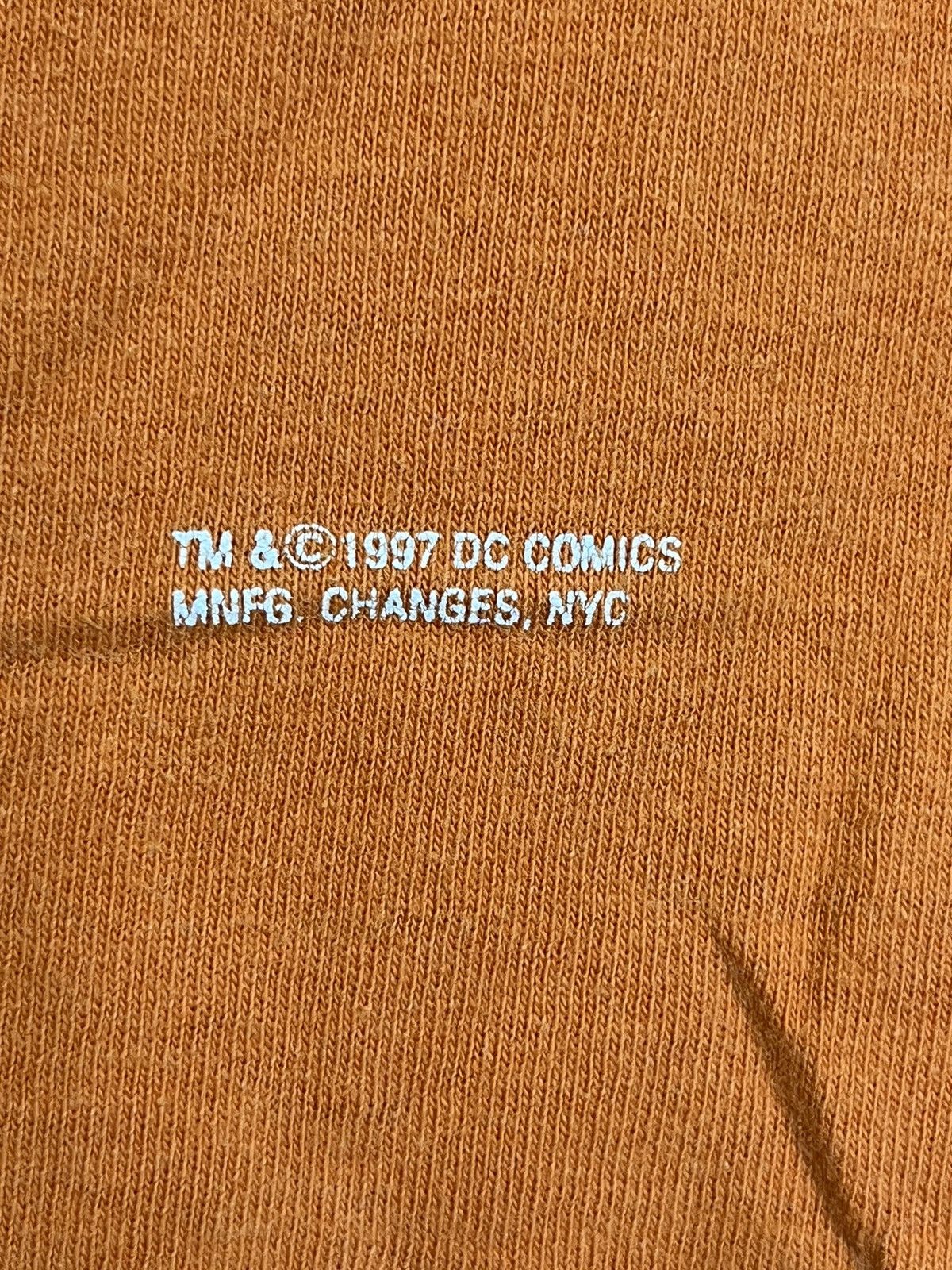 DC Comics DISTRESED🔥VINTAGE 90s SUPERMAN ICONIC LOGO 1997 TEE SHIRT Size US M / EU 48-50 / 2 - 4 Thumbnail