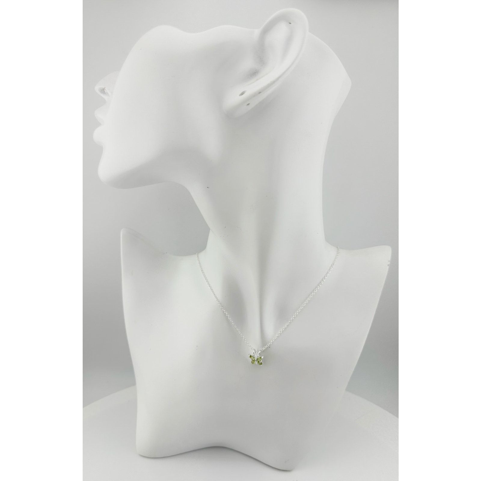 Other Pretty Natural Green Peridot Butterfly Necklace Size ONE SIZE - 10 Thumbnail