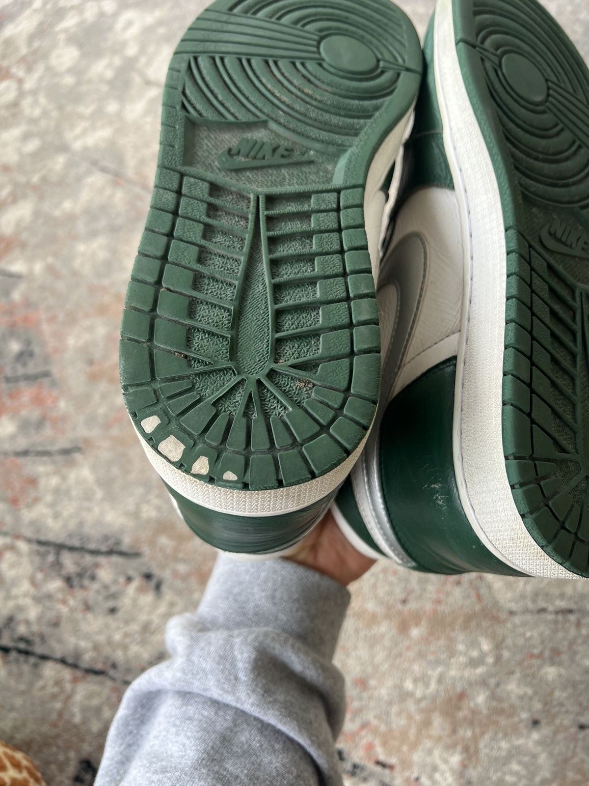 Jordan Brand Nike Air Jordan 1 High OG Green White Size US 14 / EU 47 - 15 Thumbnail