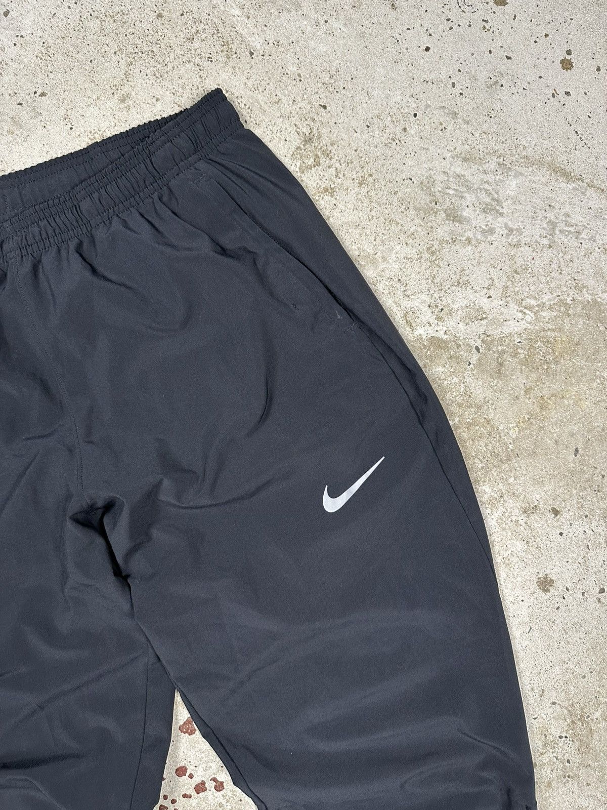 Nike Vintage Y2K Nike Black Baggy Track Pants Swoosh usa rare Size US 34 / EU 50 - 7 Thumbnail