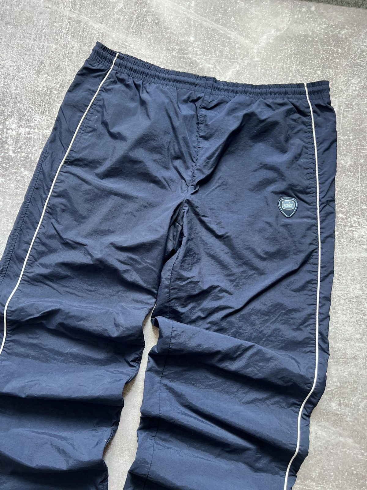 Nike Vintage Nike Track Pants Nylon Baggy Double Swoosh Hype Y2K Size US 38 / EU 54 - 5 Thumbnail