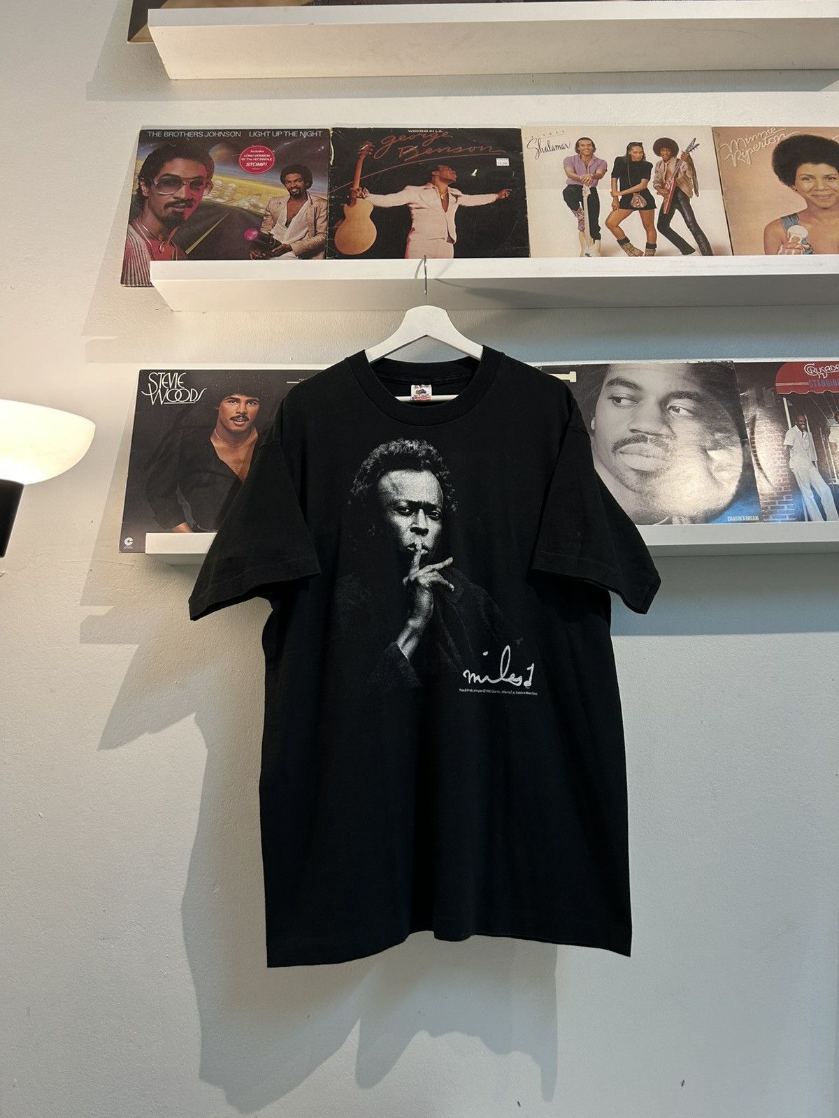 Band Tees Miles Davis T Shirt 90’ Size US XL / EU 56 / 4 - 1 Thumbnail