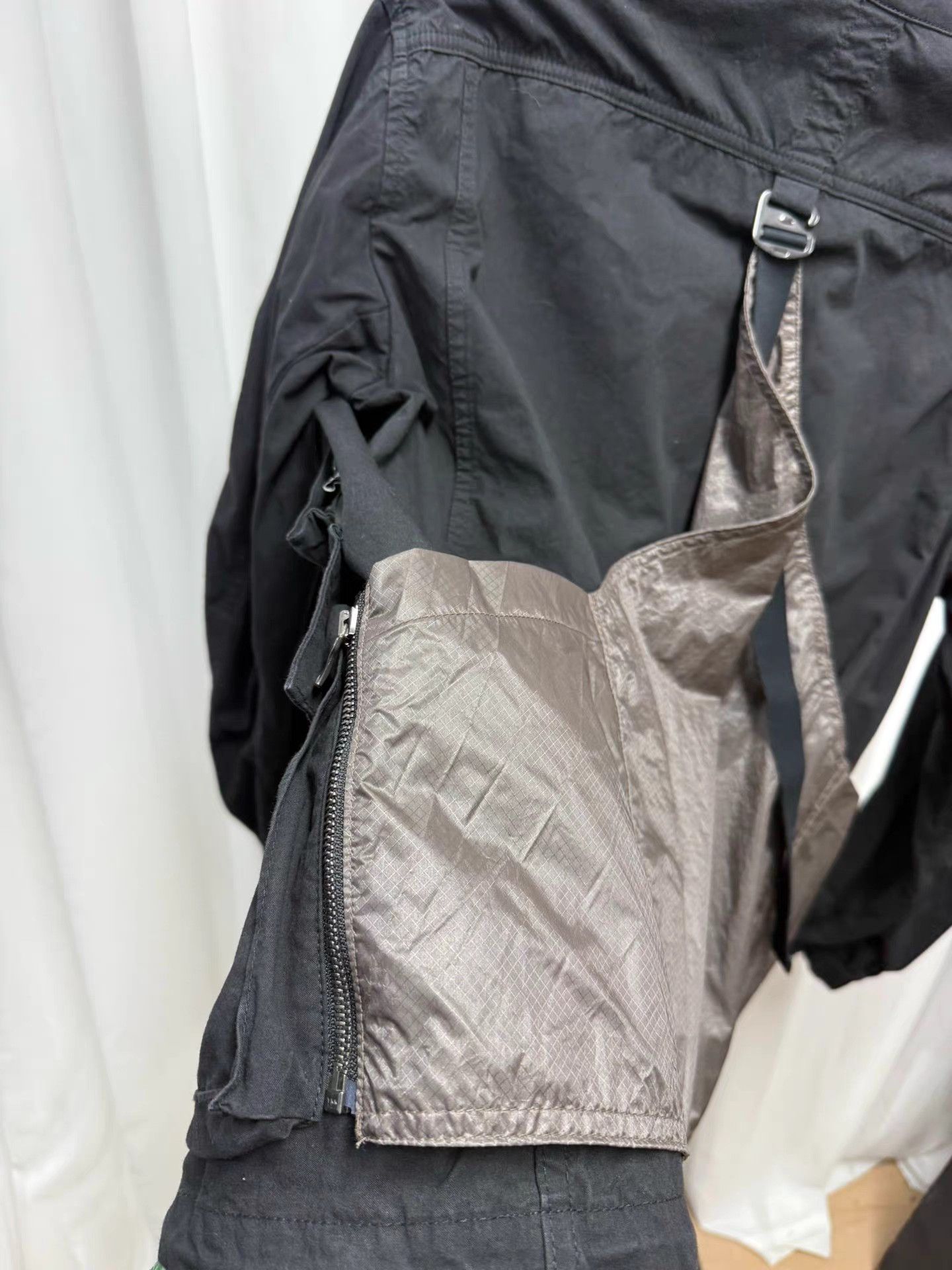 The Viridi-anne The viride anne Four-Pocket Nylon Vest Spliced Jacket K20 Size US M / EU 48-50 / 2 - 5 Thumbnail