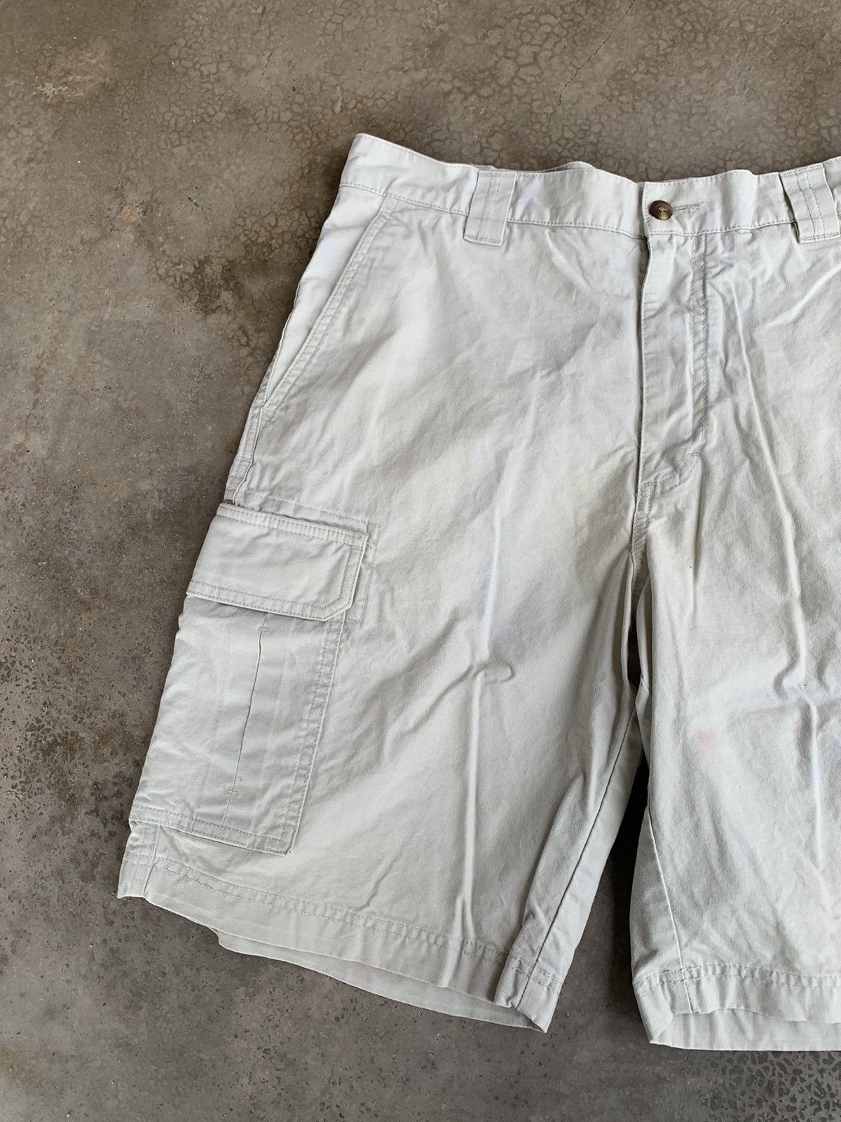 L.L. Bean 🔥 LL Bean Multipocket Cargo Short Pants Size US 33 - 3 Thumbnail