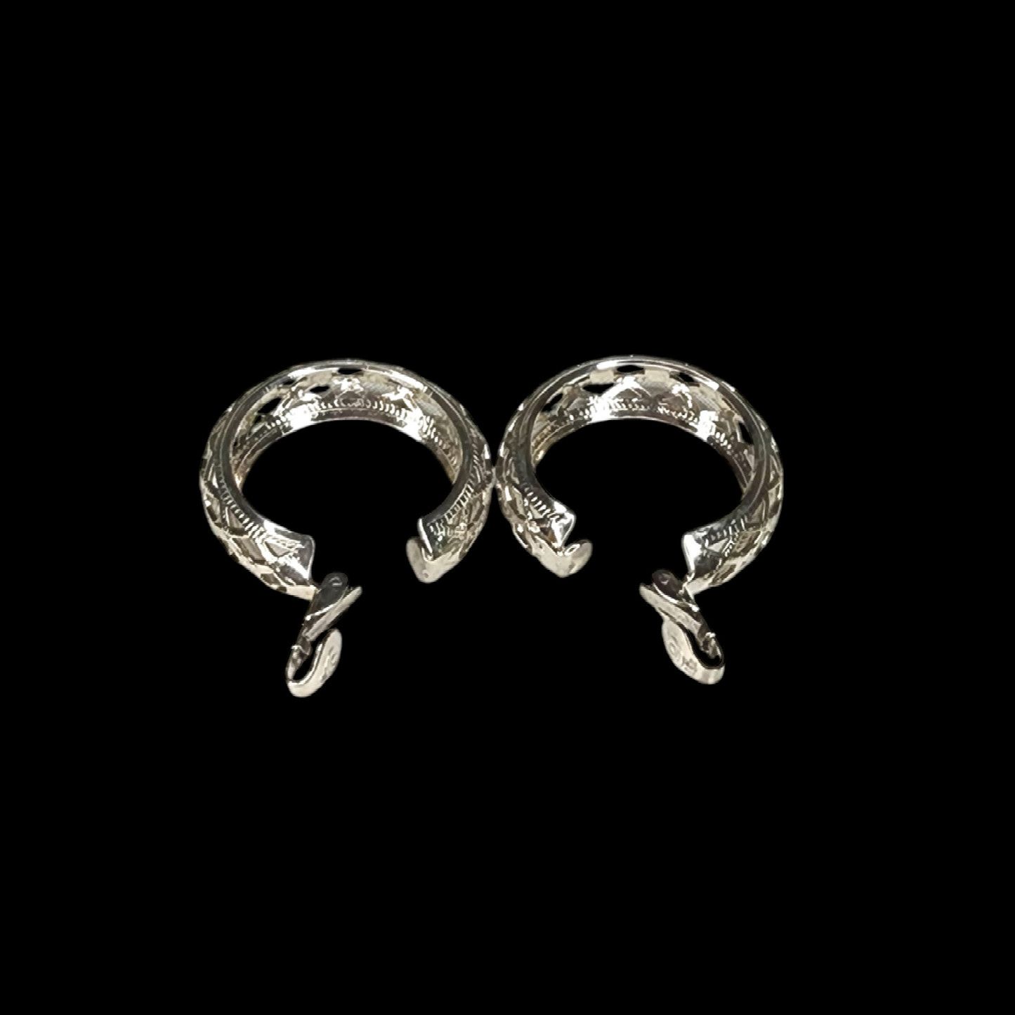 The Unbranded Brand Brazil handcrafted silvertone Filigree clip on earrings Size ONE SIZE - 4 Thumbnail