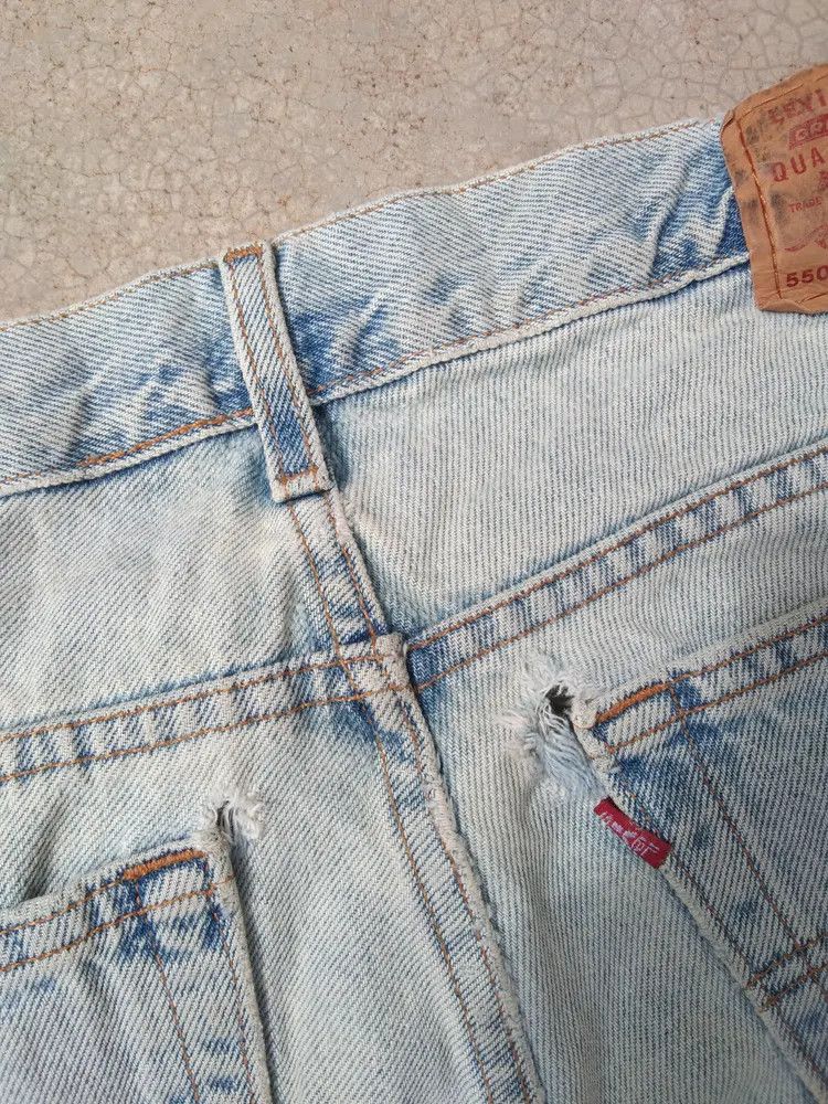 Levi's Vintage Levi's Jeans 550 Distressed Denim 31x28 Size US 31 - 3 Thumbnail