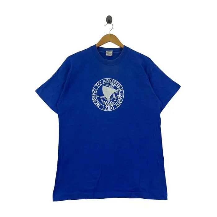 Fruit Of The Loom Vintage 90’ LABO ROWING To Another Dawn Tee Shirt Size US L / EU 52-54 / 3 - 1 Thumbnail
