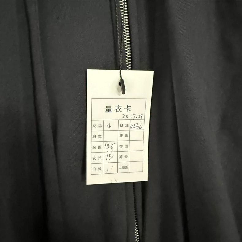 Balenciaga Balenciaga Fake two four-sleeved double-hat sweaters Size US XL / EU 56 / 4 - 3 Thumbnail