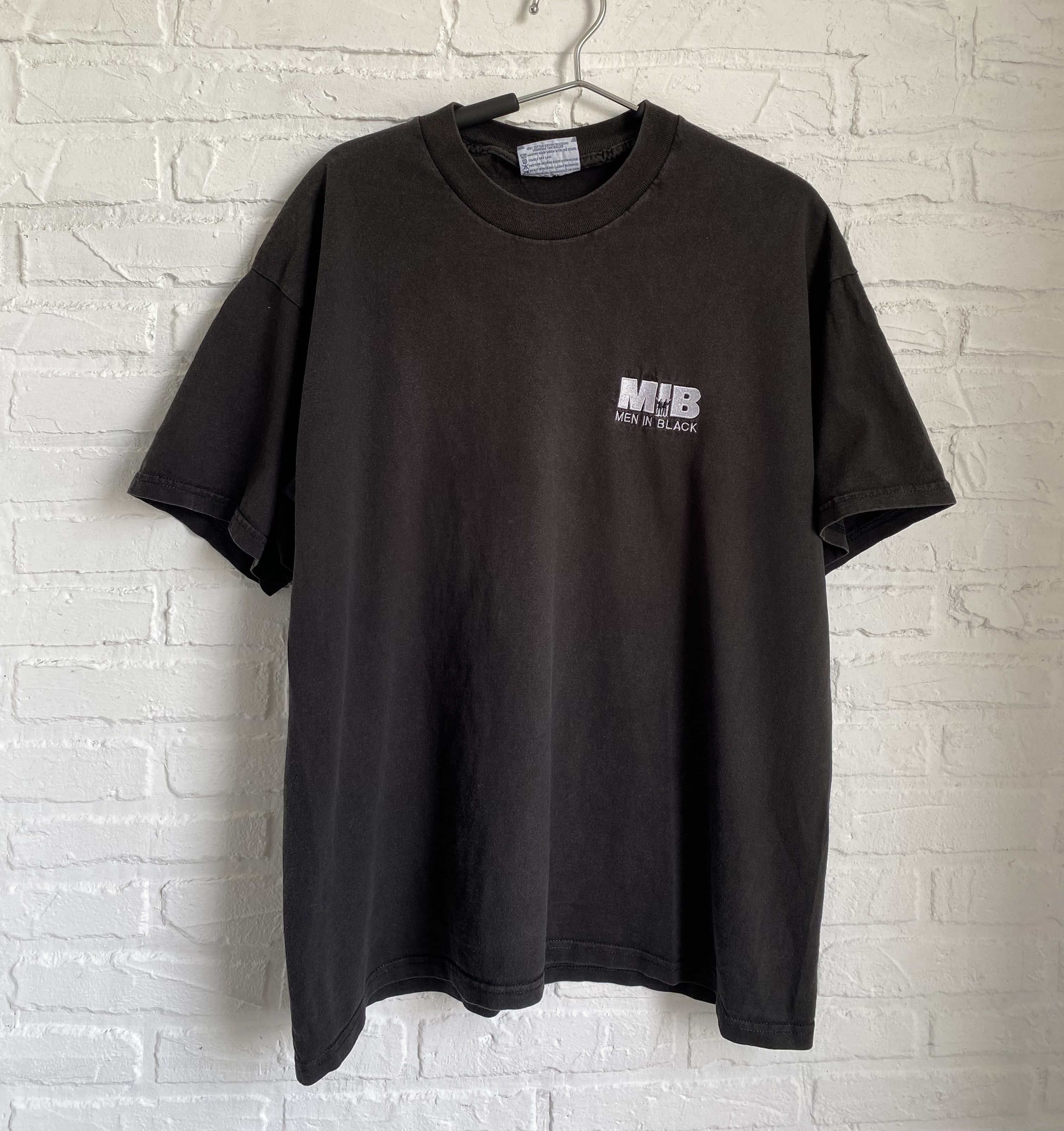 Lee × Vintage Vintage 1997 Lee Men in black t-shirt Size US L / EU 52-54 / 3 - 1 Thumbnail