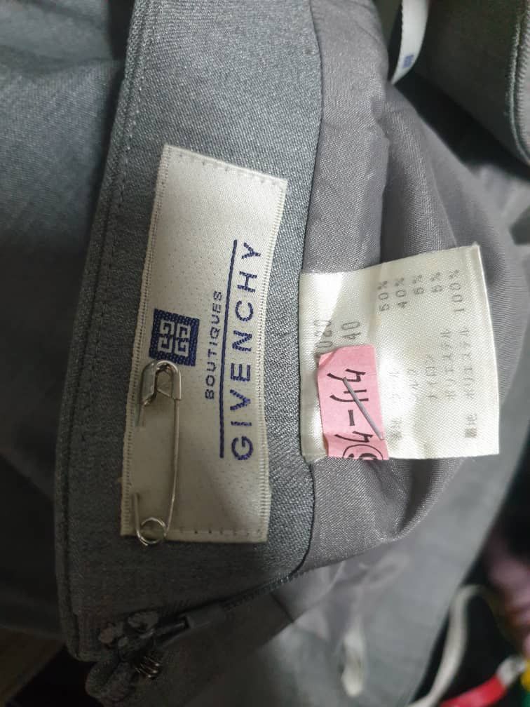 Givenchy Vintage Givenchy grey Colour luxury Skirt Size 28" / US 6 / IT 42 - 2 Thumbnail