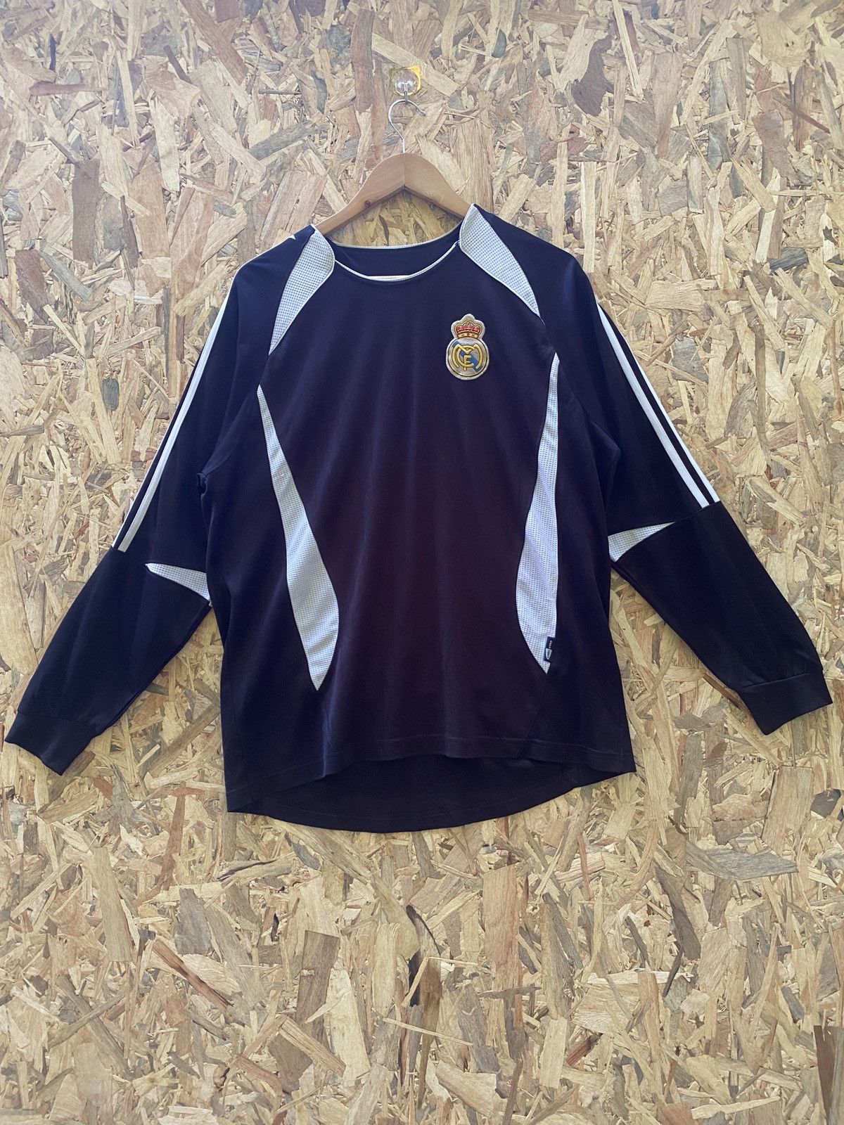 Vintage Vintage real madrid longsleeve jersey Size US M / EU 48-50 / 2 - 1 Thumbnail