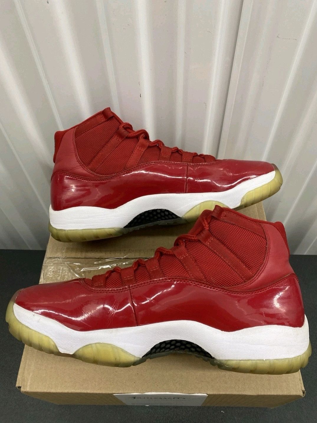 Jordan Brand Nike Air Jordan Retro 11 Win Like 96 377037623 Size 9 Men Size US 9 / EU 42 - 4 Thumbnail