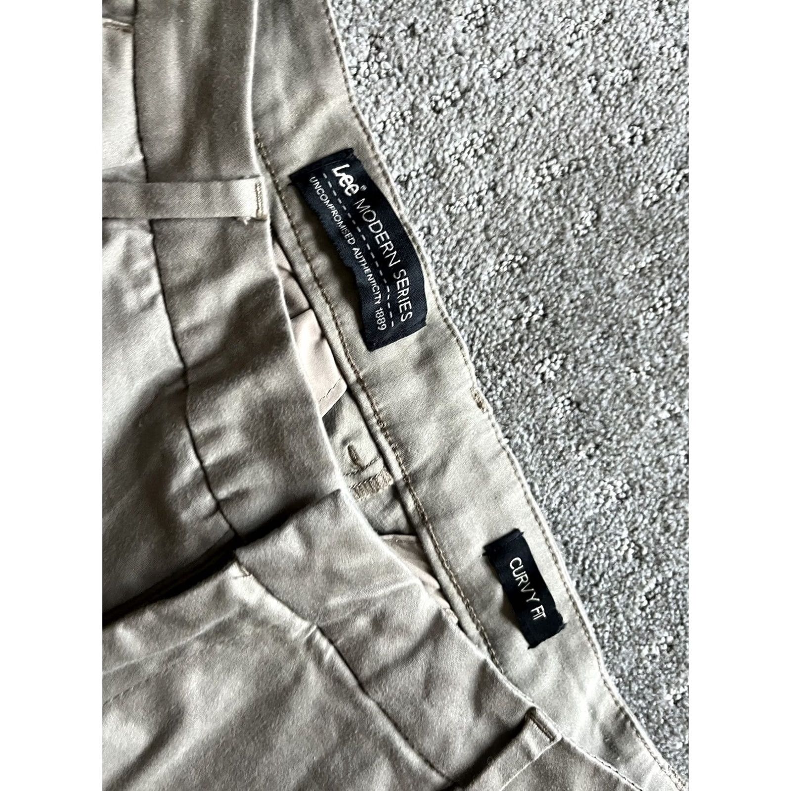 Lee Lee Modern Series 16 Plus Beige Cotton Blend Casual Pants Inseam 30 in. Womens Chino 90s Style Mens? Ladies? Size 38" / US 16 / IT 52 - 5 Thumbnail