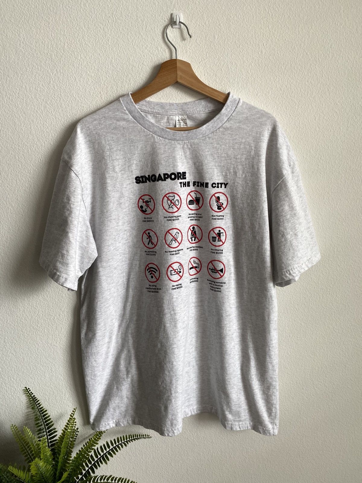 Vintage Vintage Funny Singapore 🇸🇬 Fines Tee Size US XL / EU 56 / 4 - 1 Thumbnail