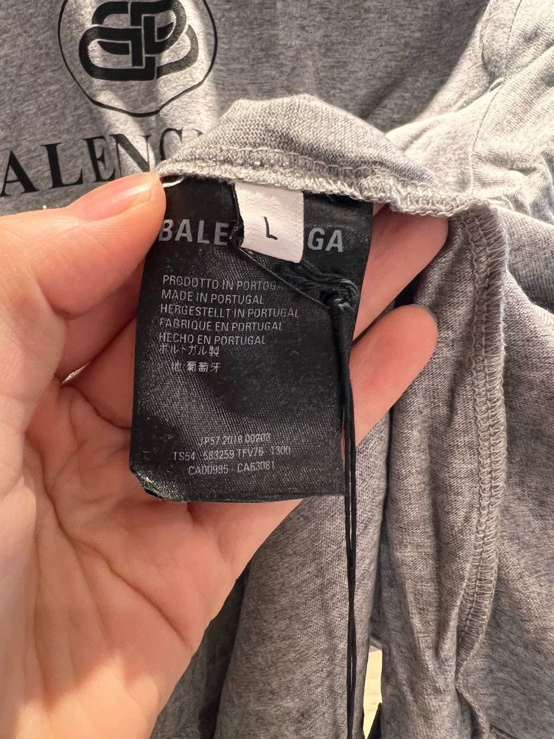 Balenciaga Balenciaga Heather Gray Buckle Short Sleeve Size L Size US L / EU 52-54 / 3 - 2 Thumbnail