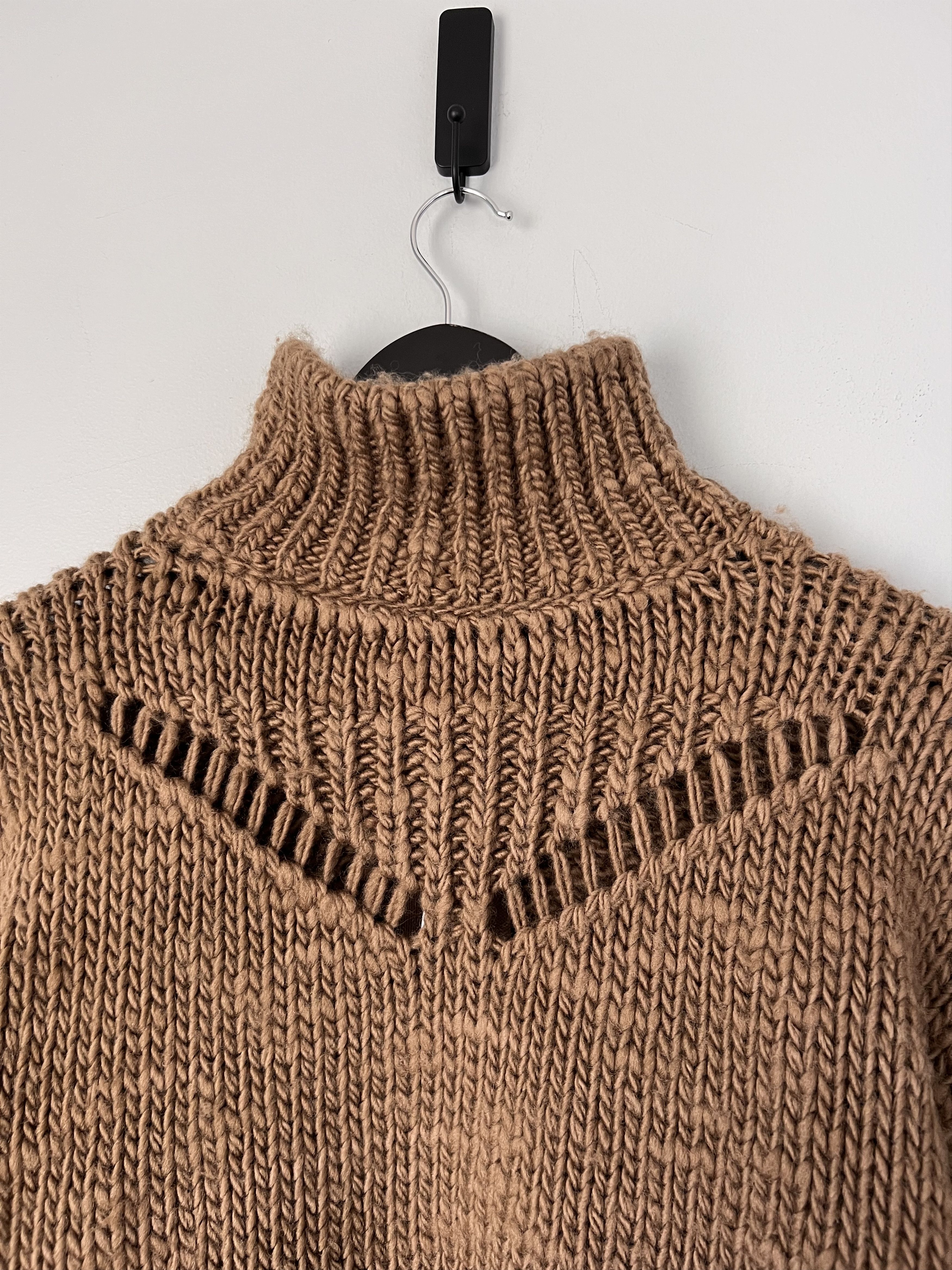 ROA ROA Winter Hand Made Zip Up Sweater in Light Brown Size US L / EU 52-54 / 3 - 6 Thumbnail