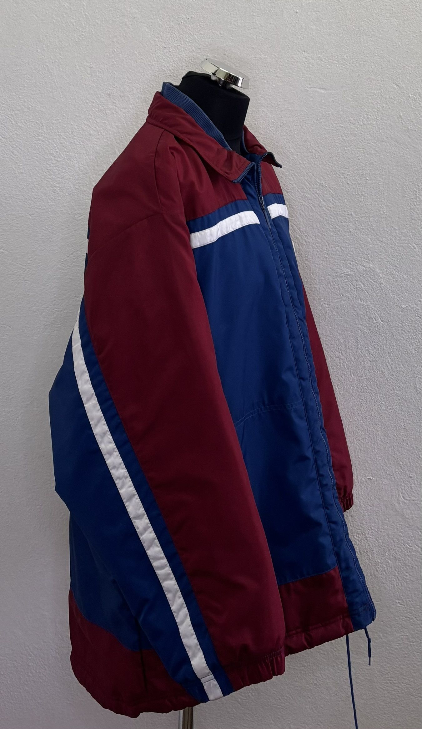 Nike Nike jacket Big Swoosh vintage 90s size XL Size US XL / EU 56 / 4 - 4 Thumbnail