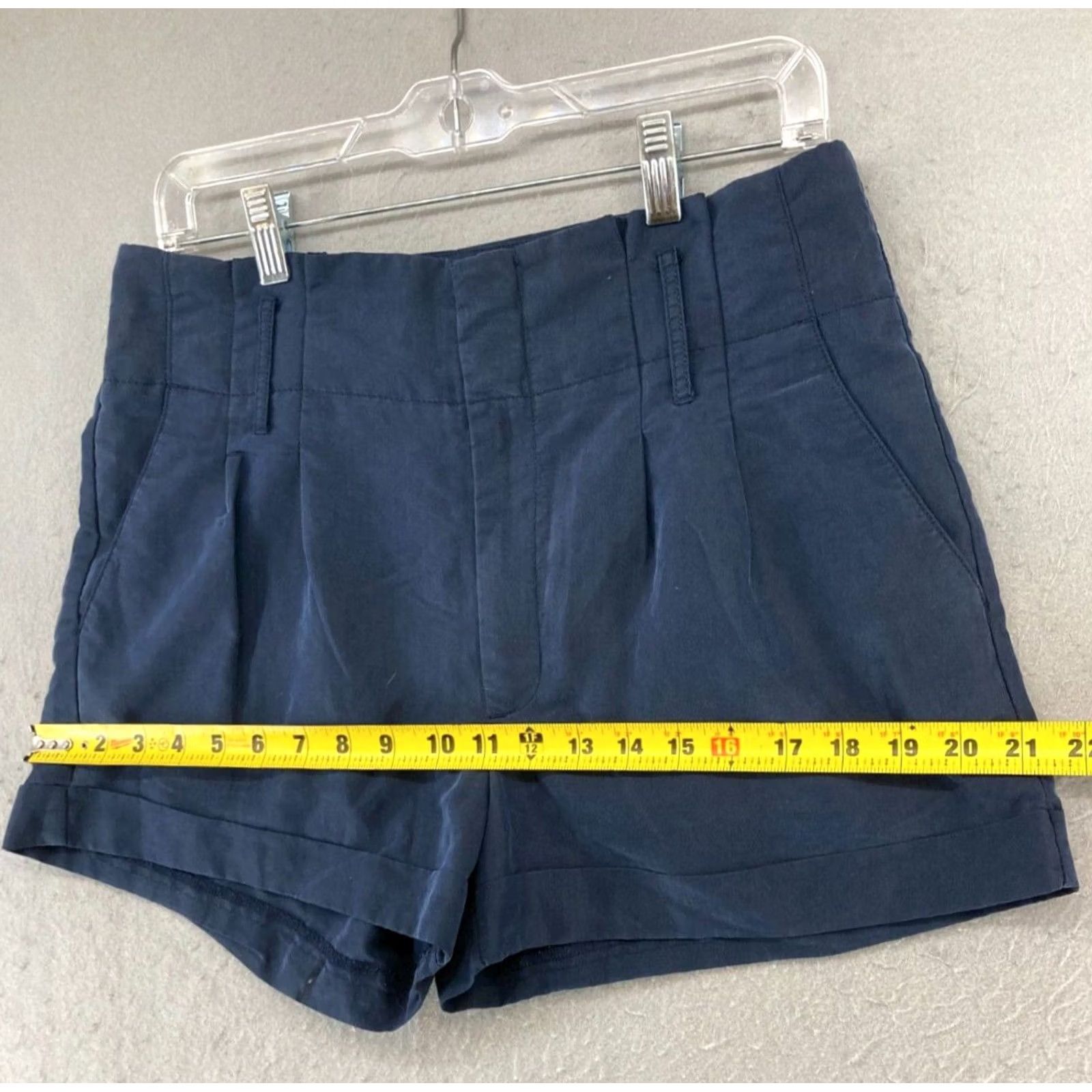 American Eagle Outfitters American Eagle Outfitters Shorts 6 Blue Paperbag Rolled Cuff Womens 6 Blue Paperbag Shorts Womens Regular 6 Blue Paperbag Rolled Cuff Size 28" / US 6 / IT 42 - 3 Thumbnail