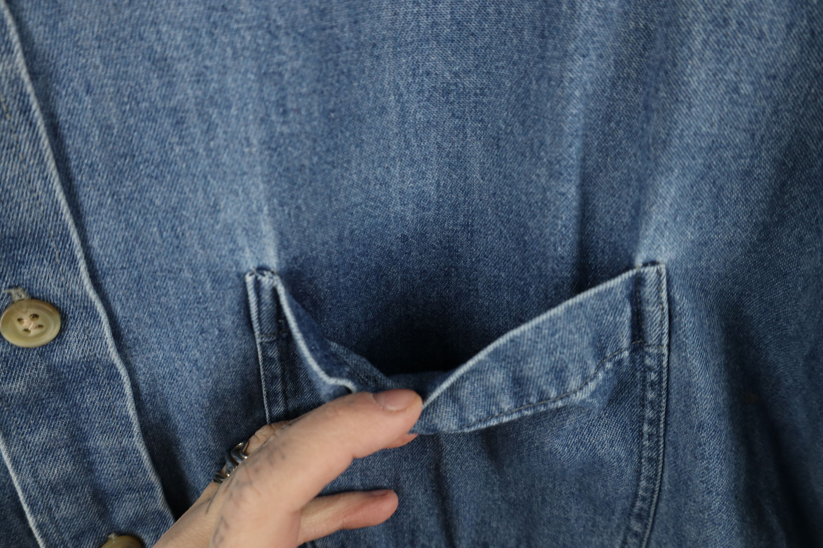 Vintage Vintage 90s Streetwear Collared Denim Jean Button Down Shirt Size US L / EU 52-54 / 3 - 5 Thumbnail
