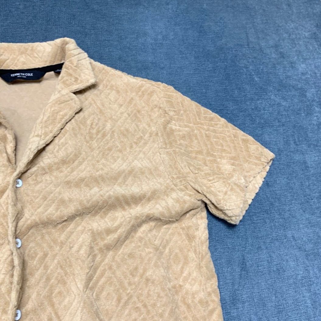 Kenneth Cole Kenneth Cole Shirt Men Small Beige Textured Camp Collar Streetwear Casual Travel Size US S / EU 44-46 / 1 - 5 Thumbnail