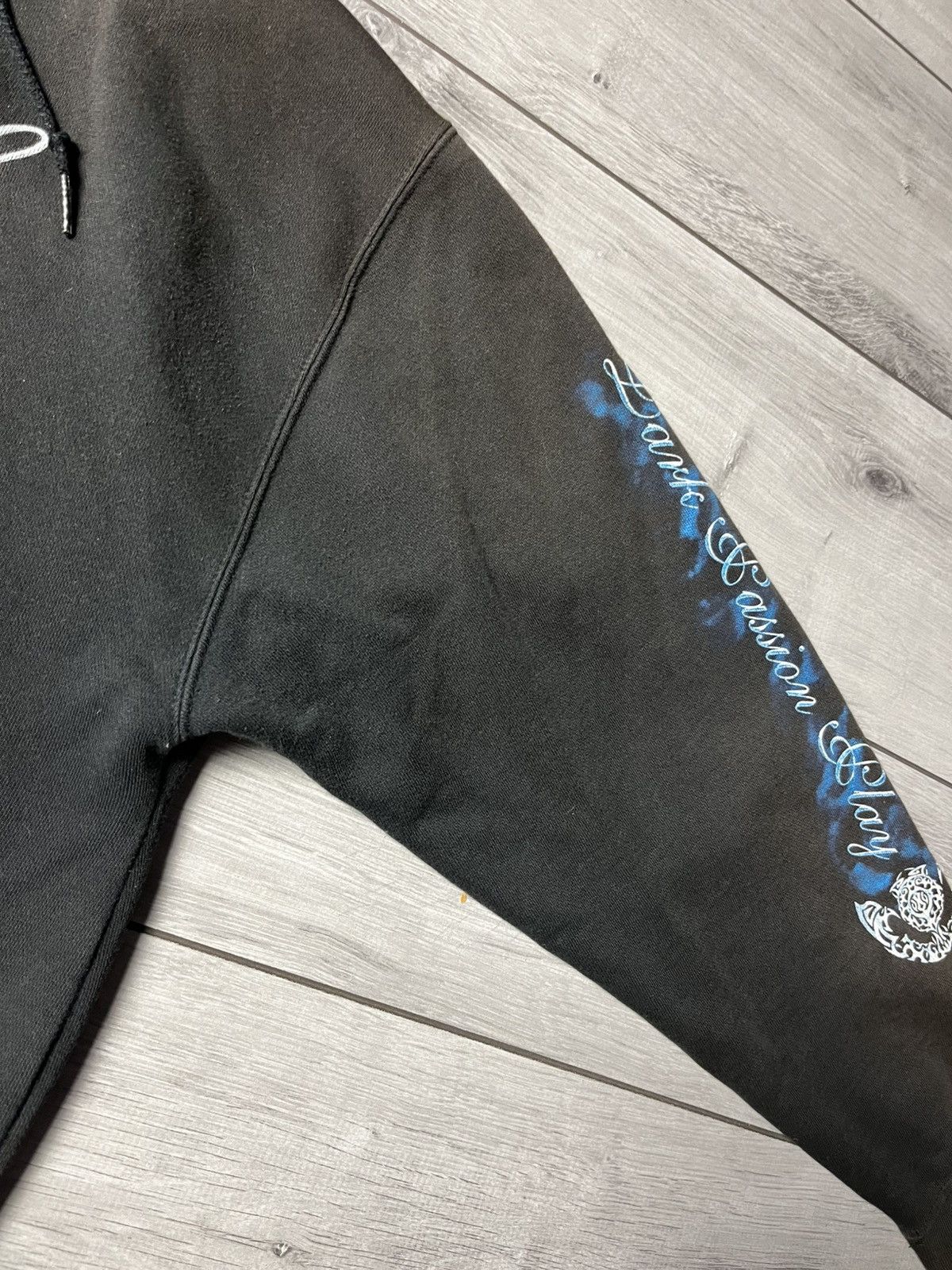 Band Tees Nightwish Dark Passion Play zip hoodie y2k faded size XLarge Size US XL / EU 56 / 4 - 6 Thumbnail