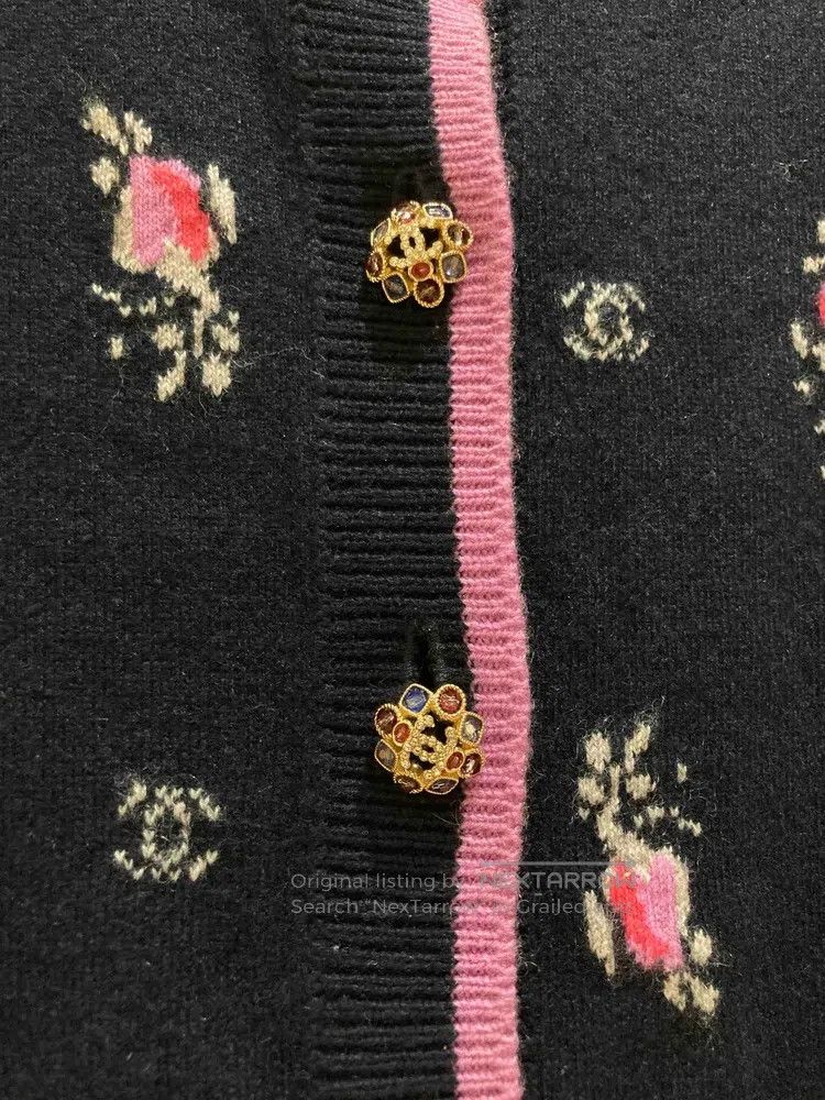 Chanel Chanel 22k Tibetan blue floral short-sleeved knitwear Size XS / US 0-2 / IT 36-38 - 4 Thumbnail