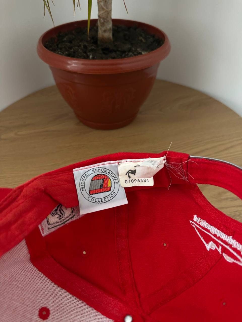 Ferrari × Vintage Michael Schumacher Cap Deutsche Vermogensberatung Ferrari Size ONE SIZE - 8 Thumbnail