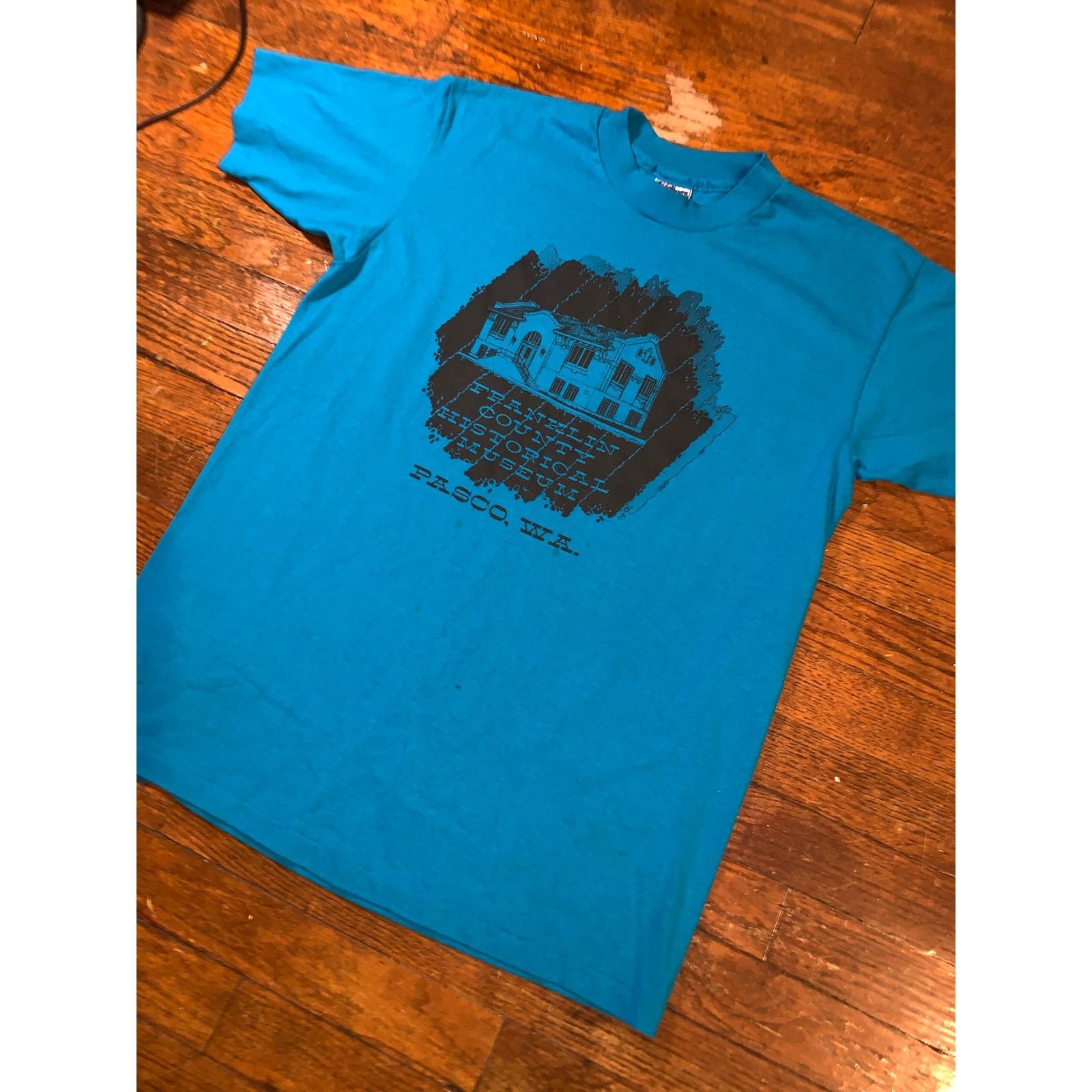Hanes × Vintage Franklin County Museum Pasco WA T Shirt USA L/XL Hanes Size US L / EU 52-54 / 3 - 4 Thumbnail