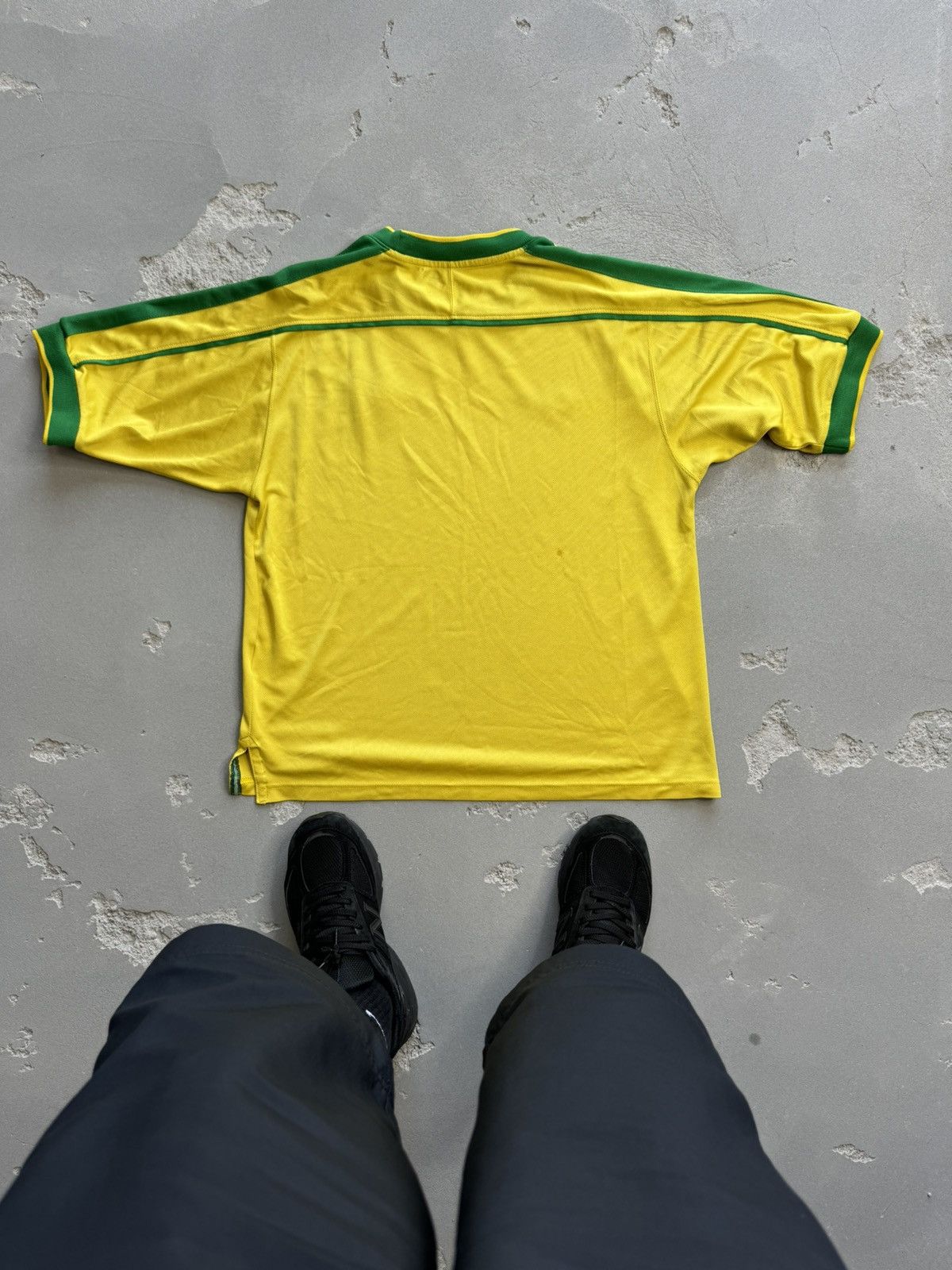 Nike × Vintage Vintage Nike Brazil 1998 Soccer Football Jersey M Size US M / EU 48-50 / 2 - 2 Thumbnail