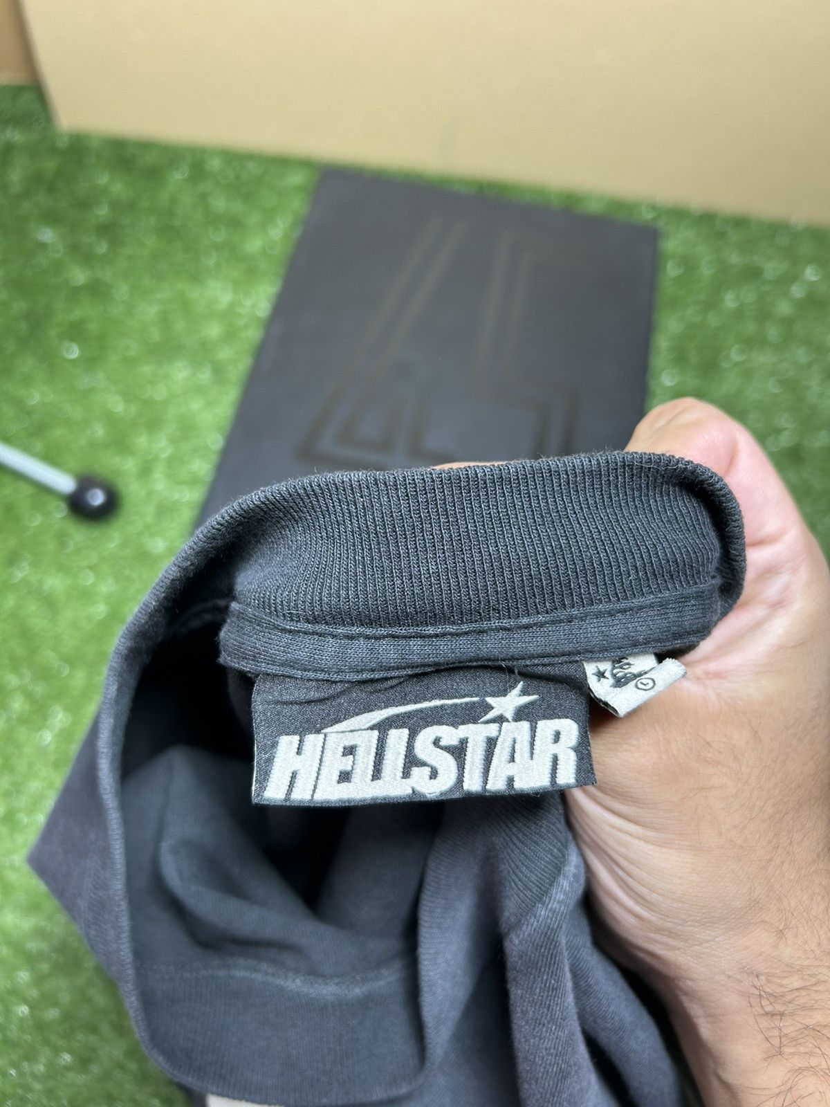 Hollister Hellstar classic logo tee Size US L / EU 52-54 / 3 - 5 Thumbnail