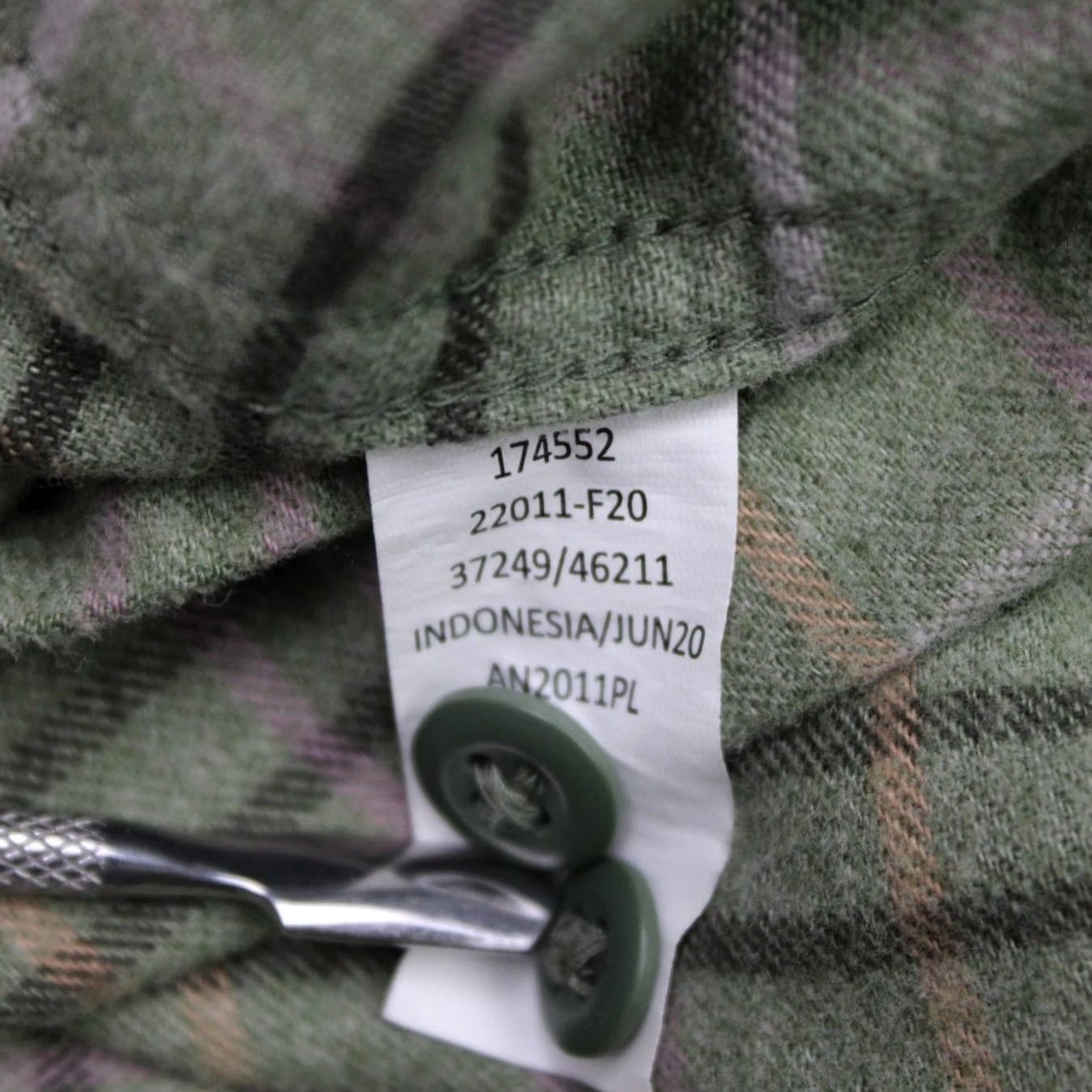 Vintage REI Co-op Shirt Womens Small Green Plaid Wallace Lake Flannel Long Sleeve Button Up Shirt Size S / US 4 / IT 40 - 7 Thumbnail
