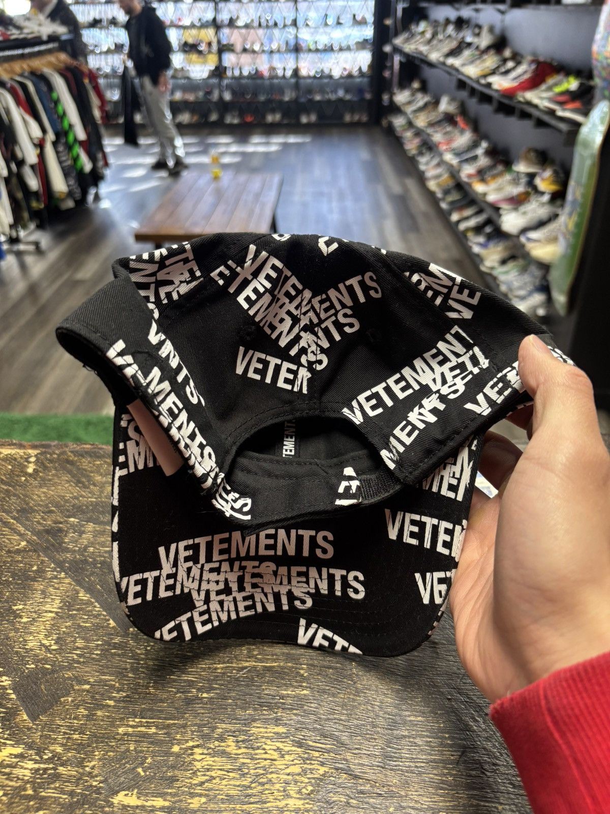 Vetements Vetements repeat logo hat Size ONE SIZE - 2 Thumbnail