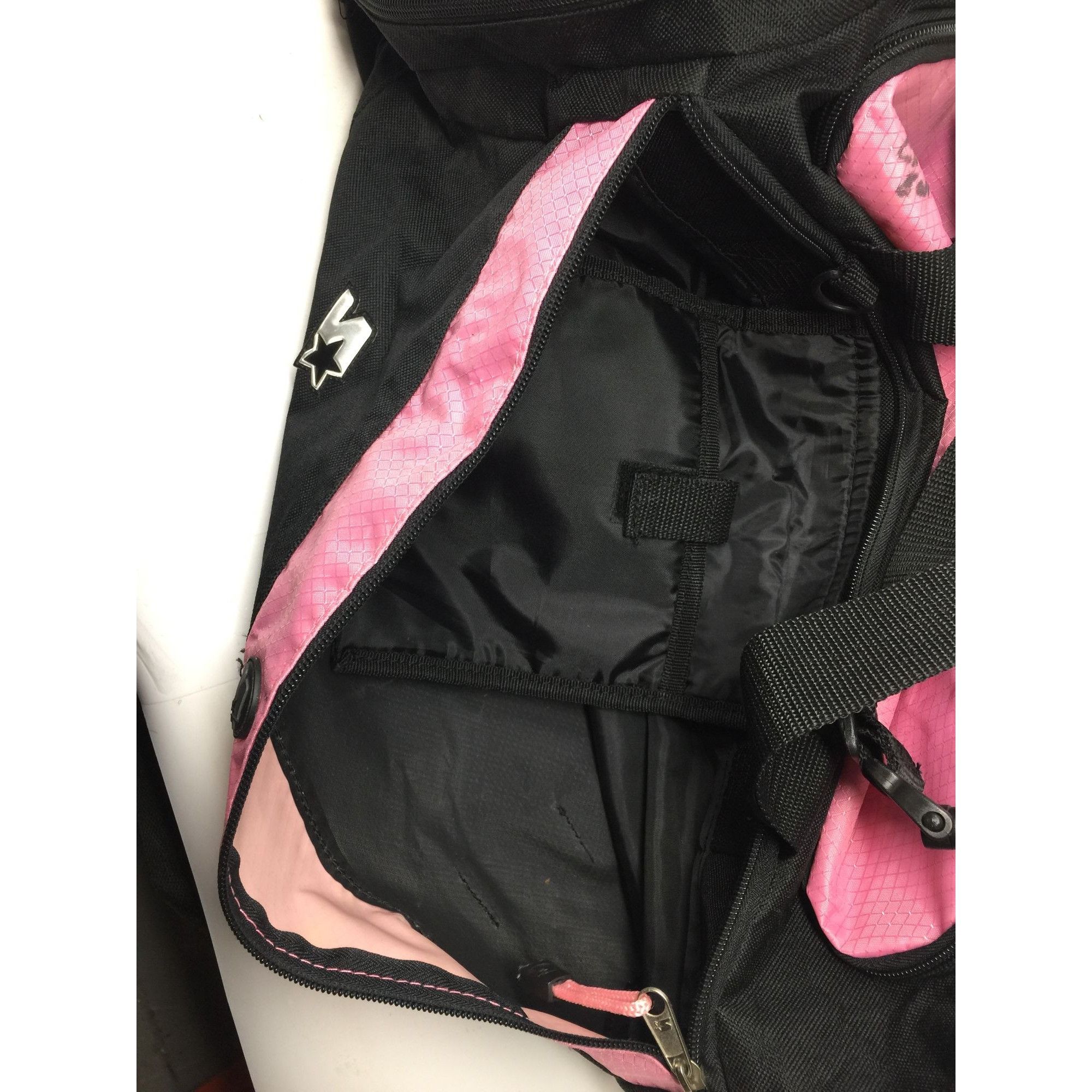 Starter Starter Pink and Black Zippered Duffle Bag With Handles and Size ONE SIZE - 12 Thumbnail