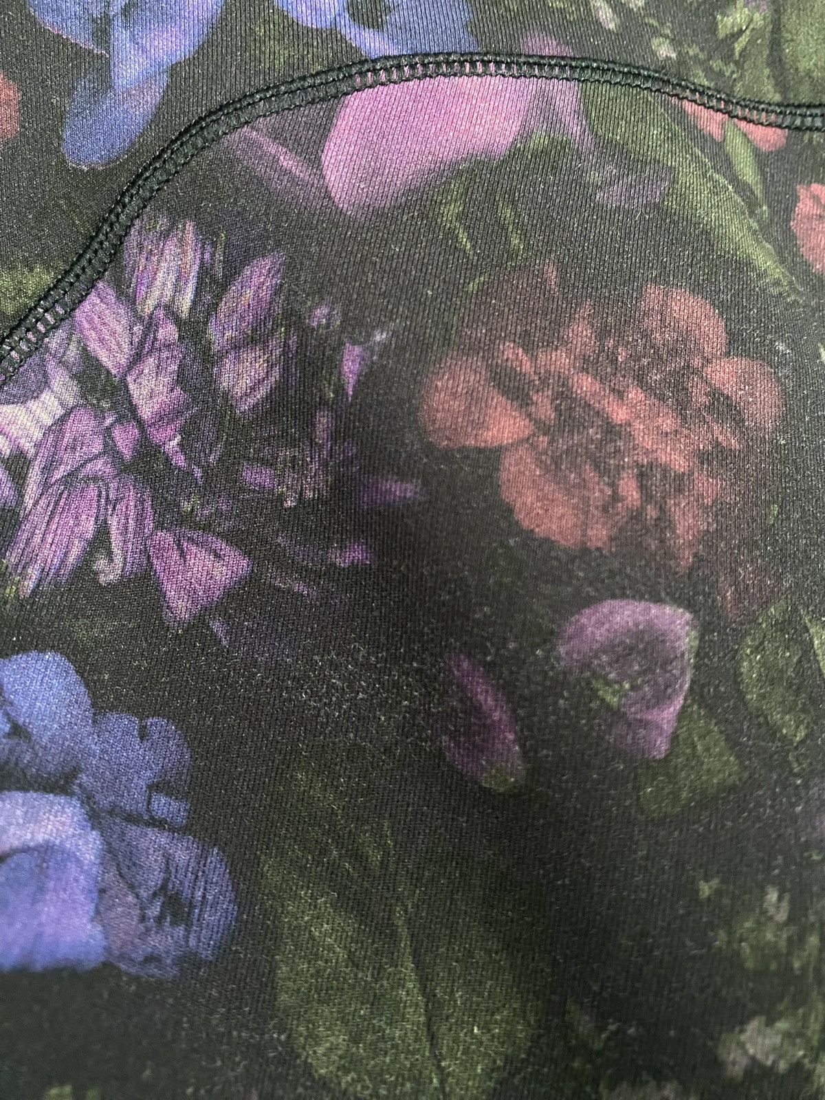 Lululemon Lululemon Fast 7/8 Floral Cropped Leggings Women’s Size 8 Size 30" / US 8 / IT 44 - 8 Thumbnail