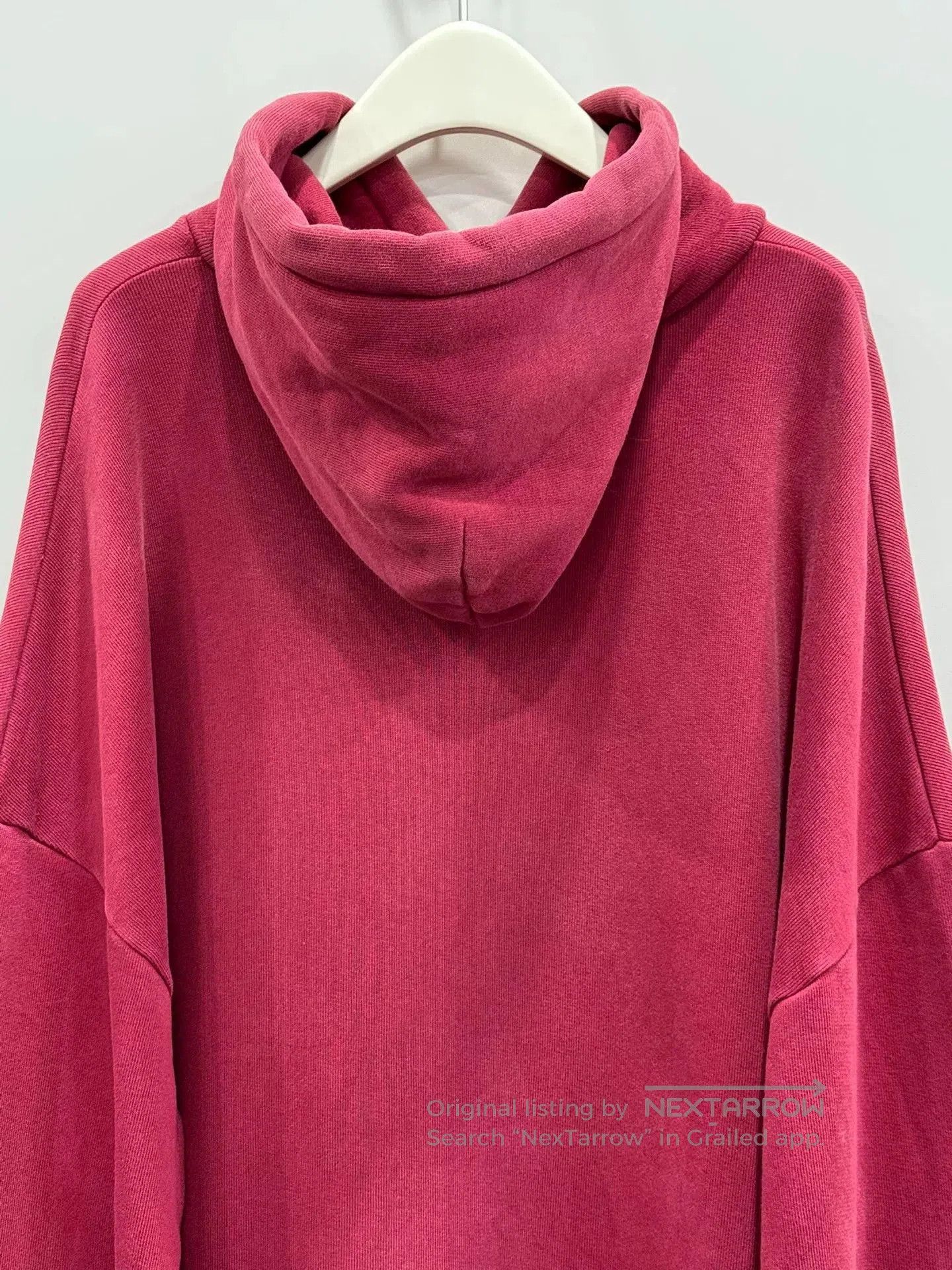 Balenciaga balenciaga hooded sweatshirt size M gently used. Size US M / EU 48-50 / 2 - 5 Thumbnail