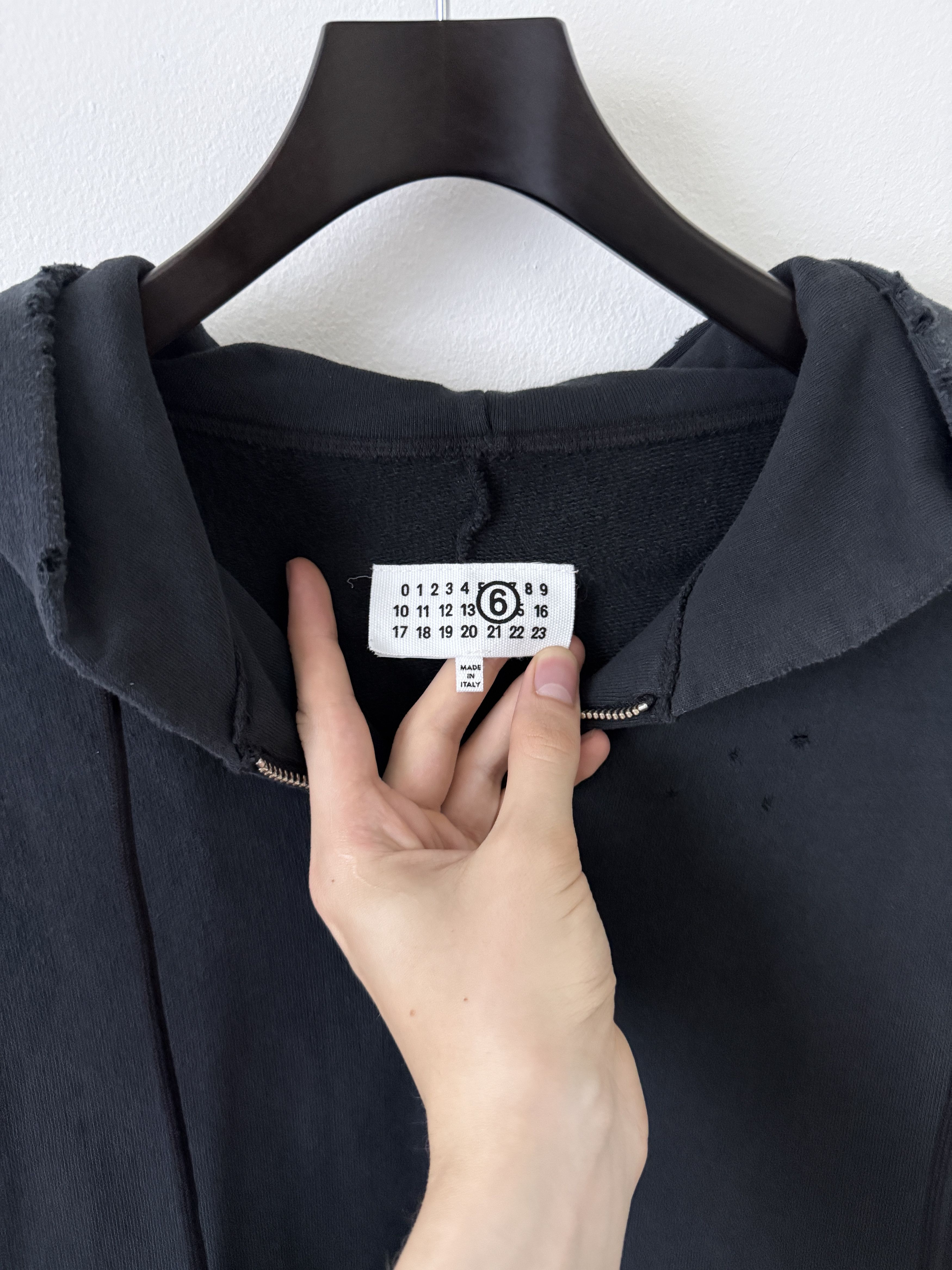 Maison Margiela MM6 Distressed Hoodie Size US XS / EU 42 / 0 - 13 Thumbnail