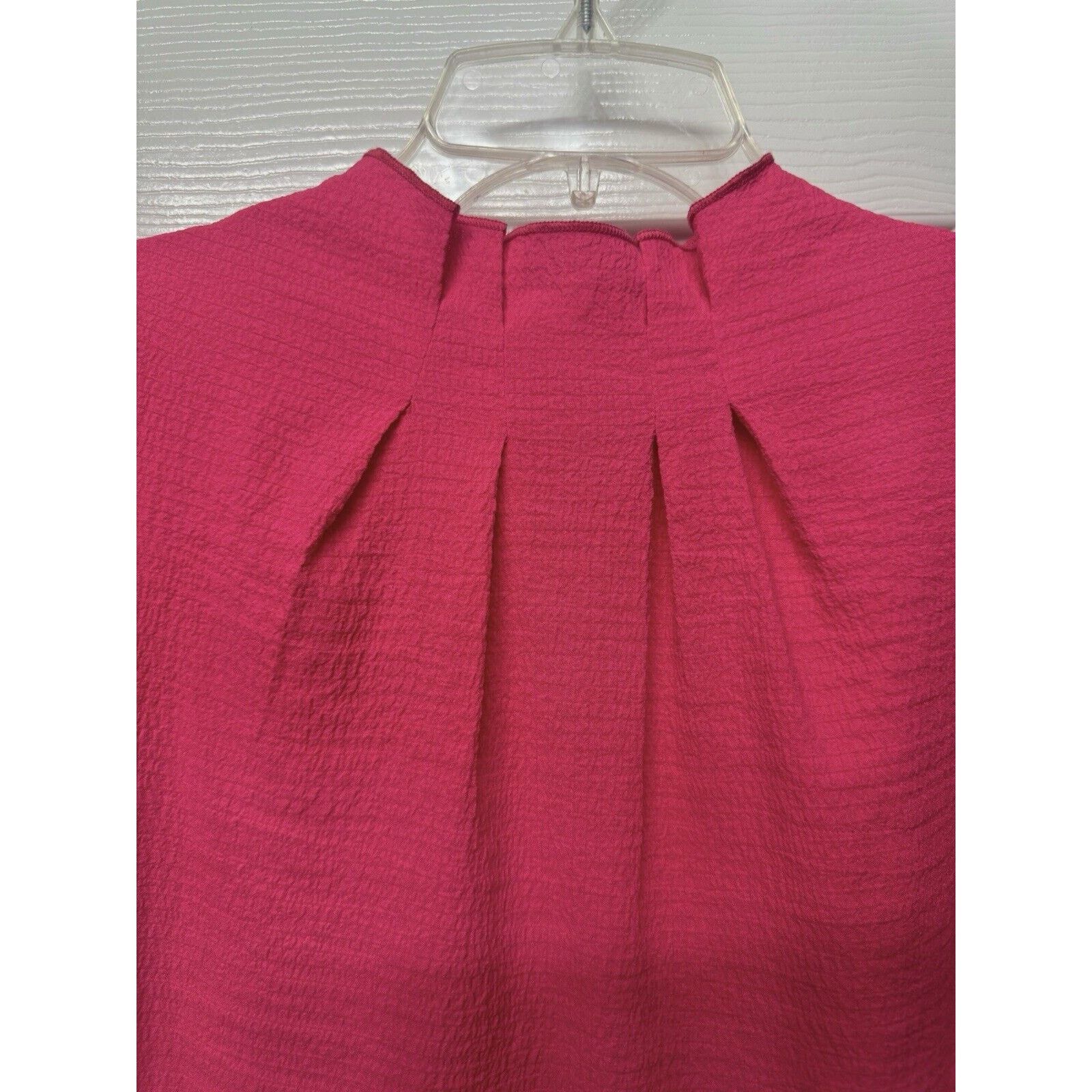 Shein NWOT! SHEIN Ruched Chic Keyhole Short Sleeve Blouse, Pink M Size M / US 6-8 / IT 42-44 - 3 Thumbnail