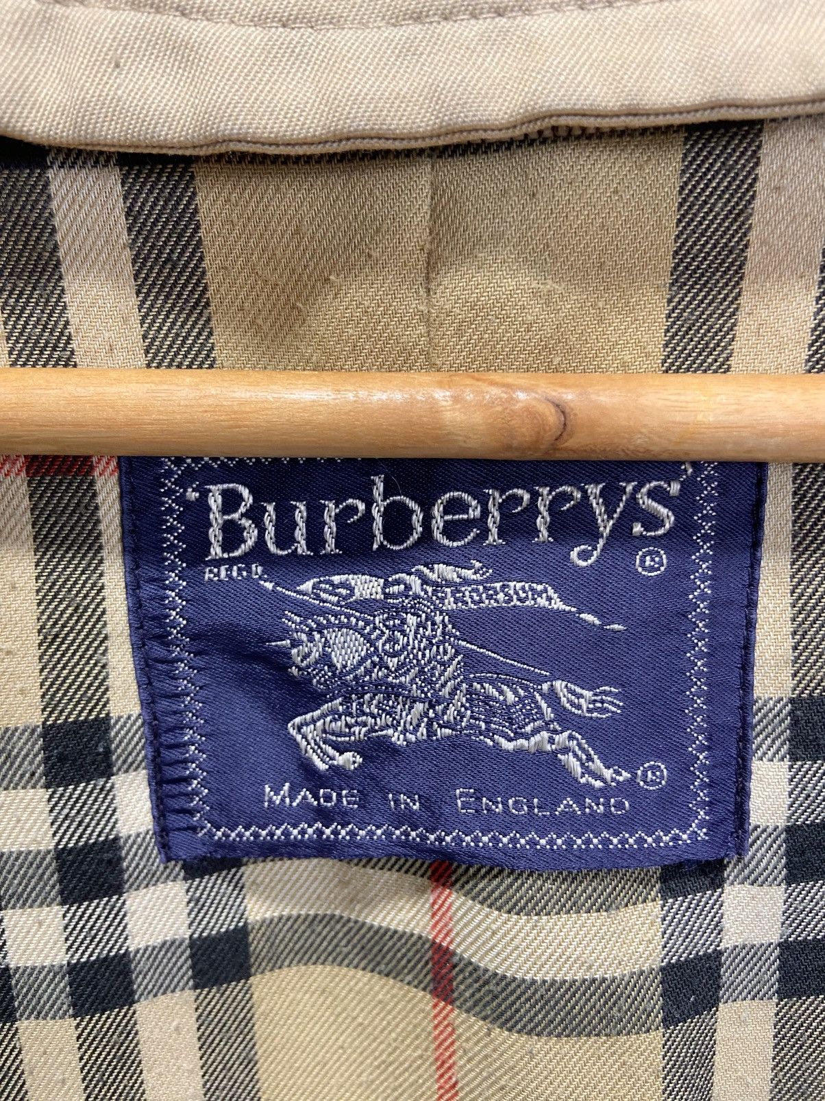 Burberry Vintage Burberrys nova check Trench coat made in England Size US M / EU 48-50 / 2 - 9 Thumbnail