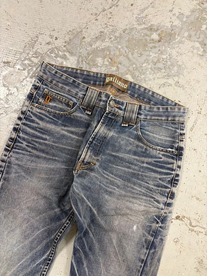 John Galliano AW2011 Galliano Blue Denim Distressed Jeans Size US 31 - 5 Thumbnail