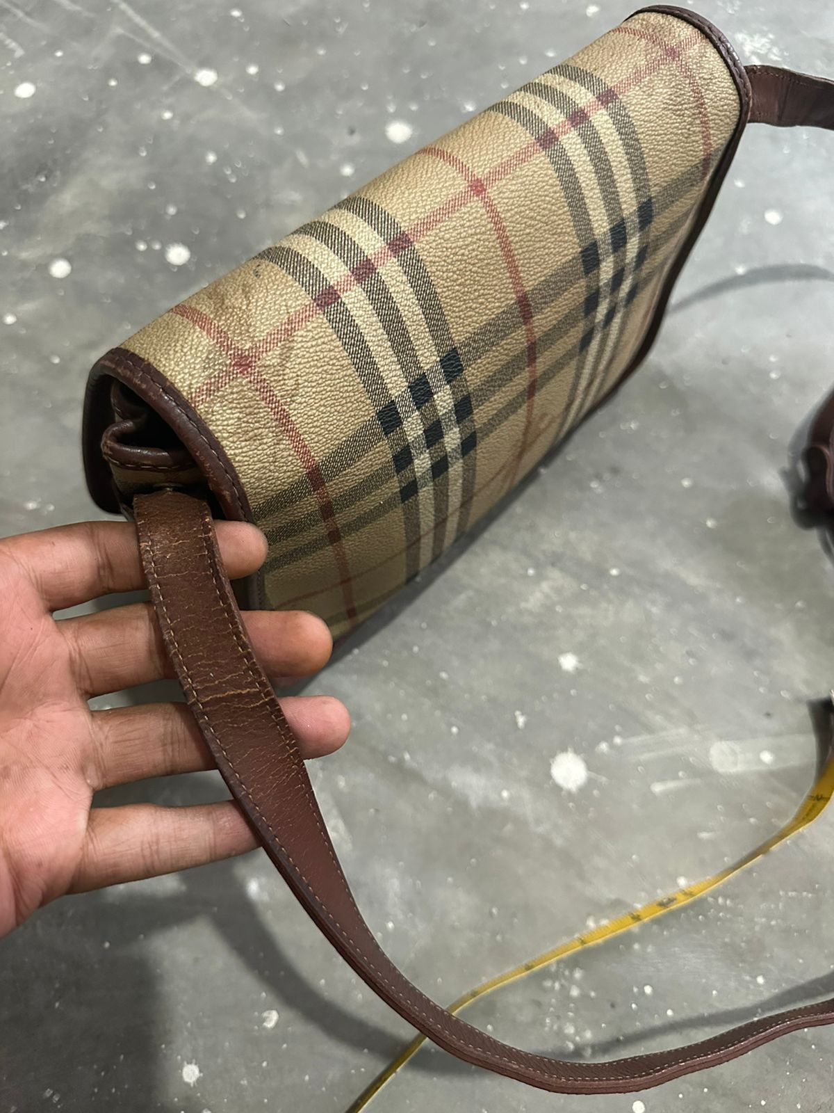 Burberry × Vintage Vintage Burberry Nova Check Crossbody/ Sling Bag Size ONE SIZE - 8 Thumbnail