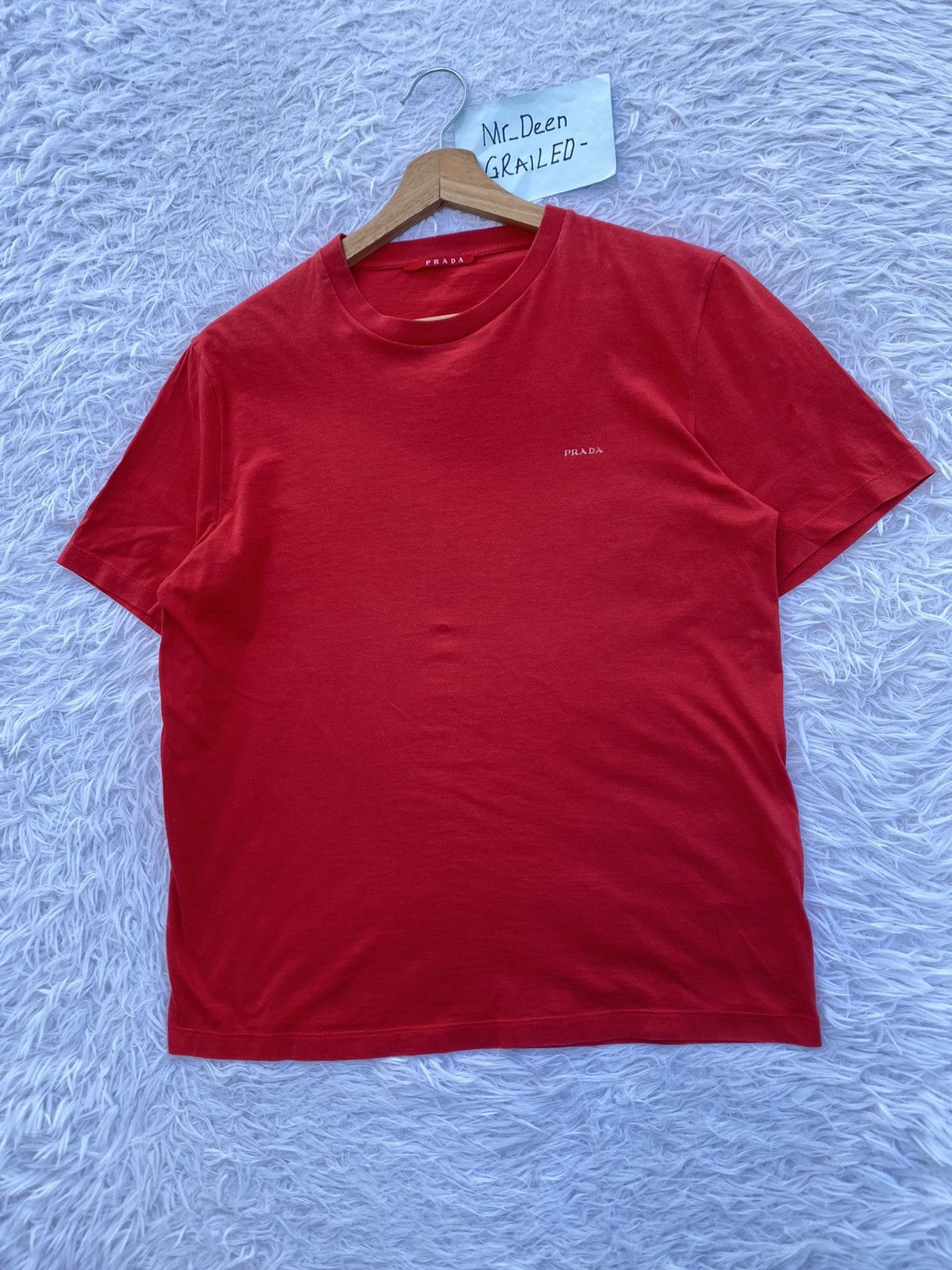 Prada Rare Vintage Prada Small Logo Red Tshirt Size US S / EU 44-46 / 1 - 3 Thumbnail