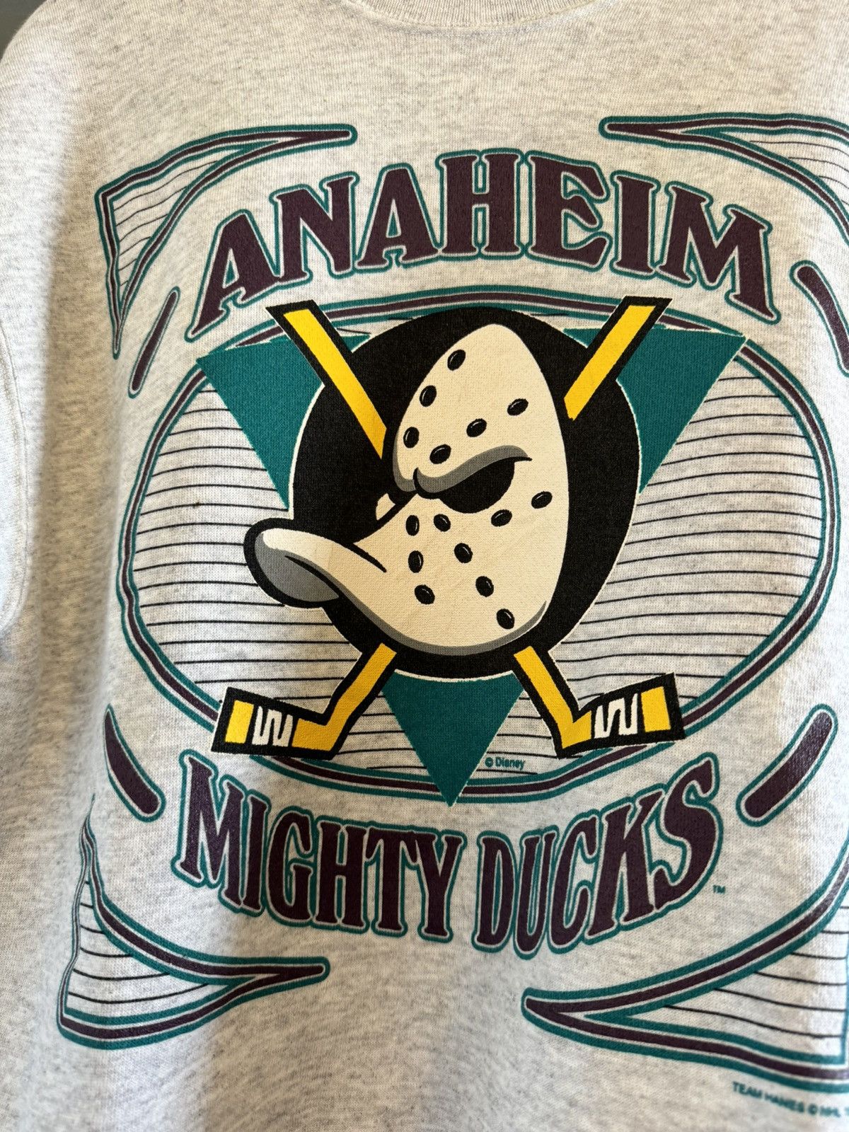 Vintage Vintage Anaheim Mighty ducks crew neck size L Size US L / EU 52-54 / 3 - 3 Thumbnail