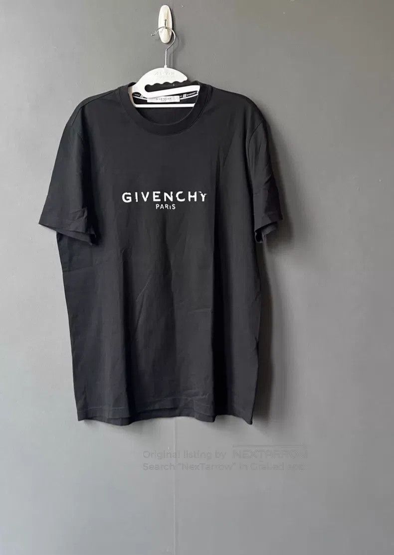 Givenchy Givenchy Distressed Logo Printed Cotton Round Neck Short S Size US M / EU 48-50 / 2 - 1 Thumbnail